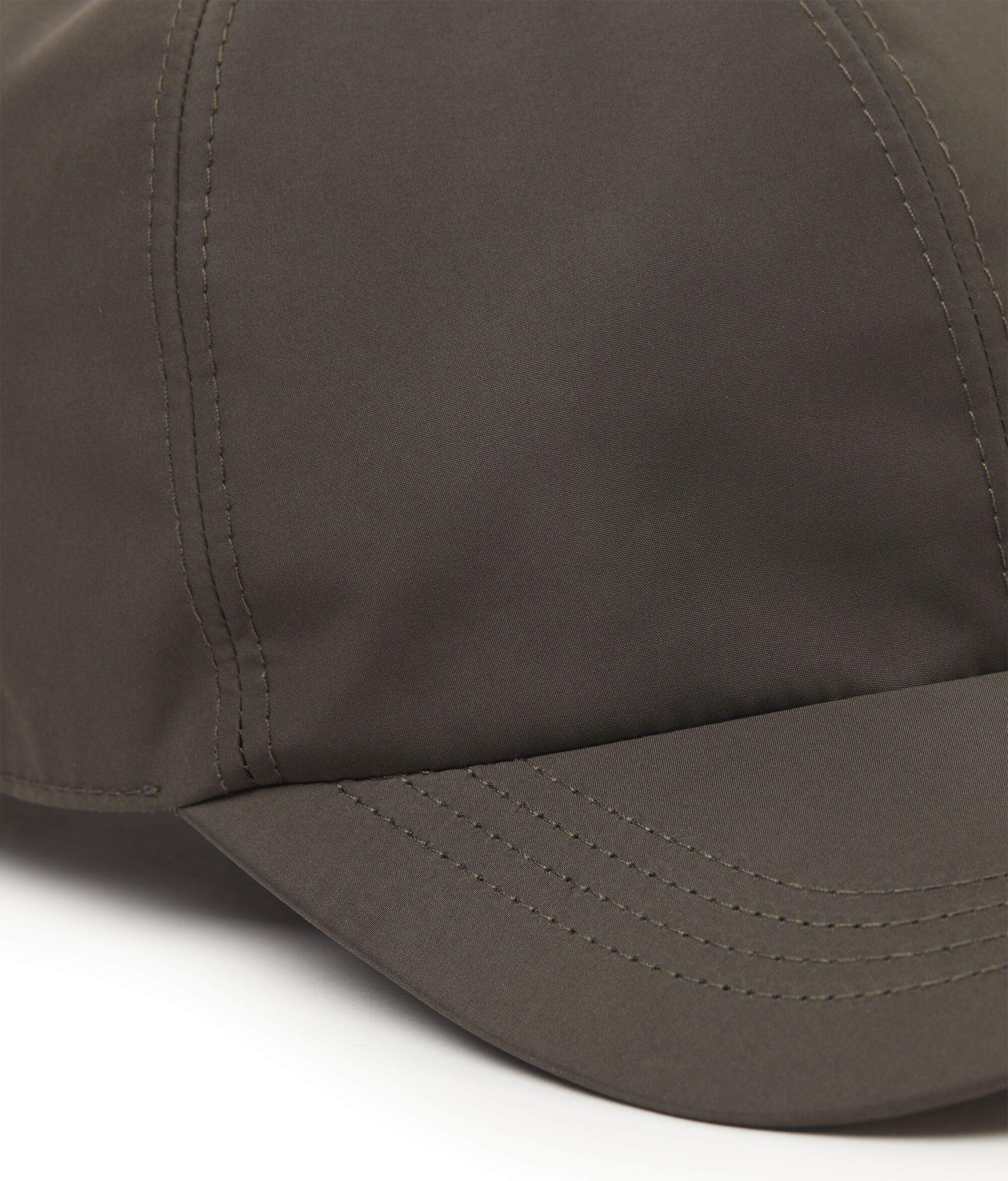 Casquette technique avec intérieur en cachemire ultra-fin