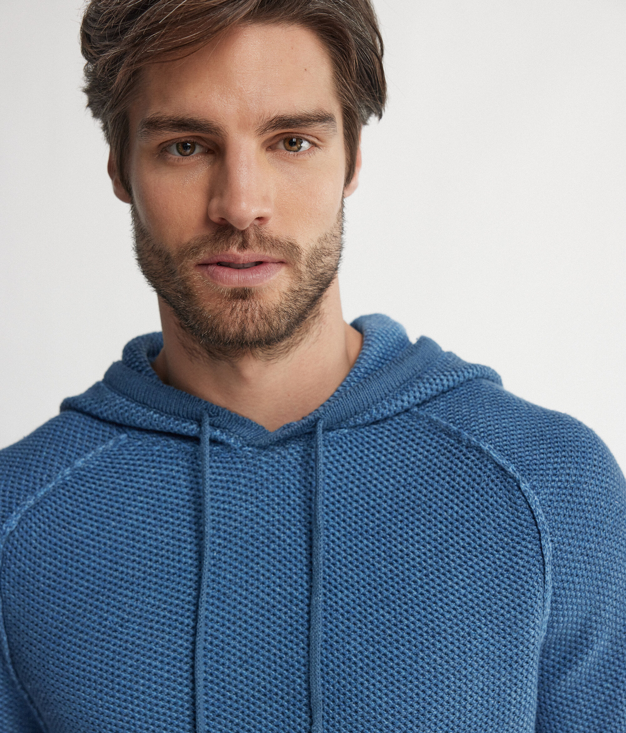 Sweatshirt com Capuz Ninho de Abelha