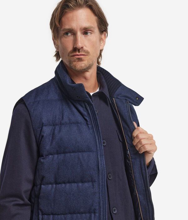 Пуховый жилет из кашемира и шелка