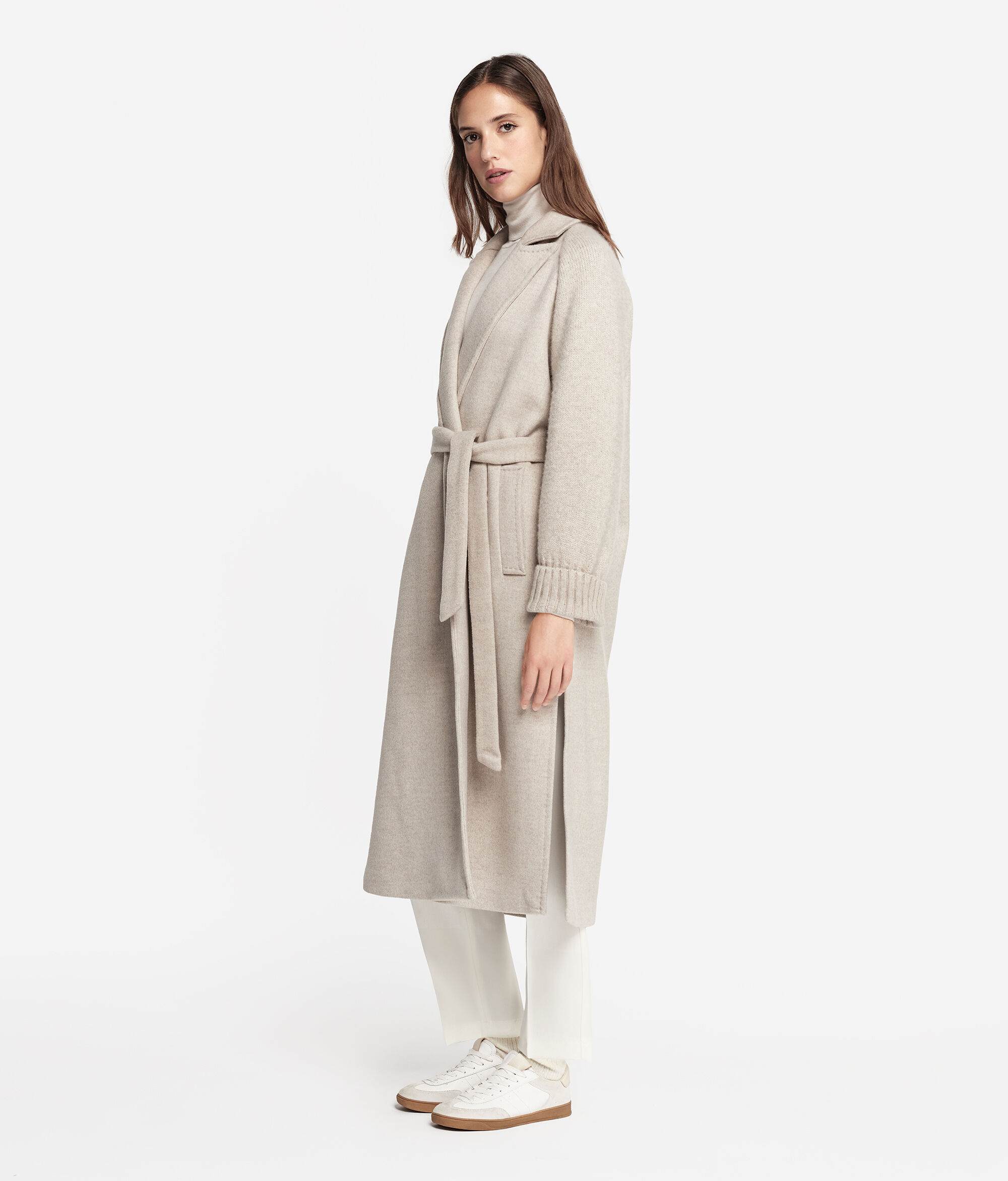Manteau en cachemire avec manches en maille