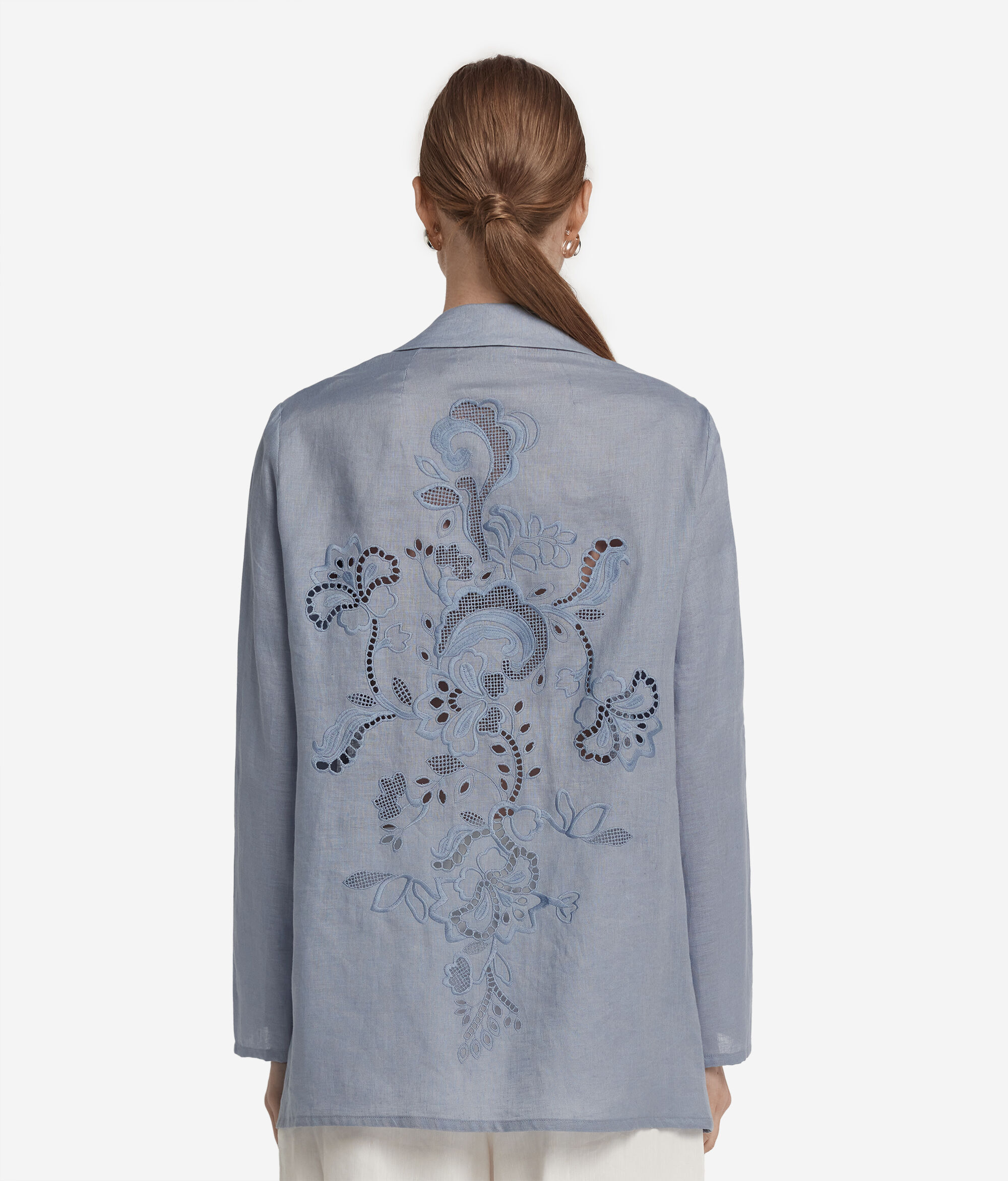 Жакет изо льна с вышивкой