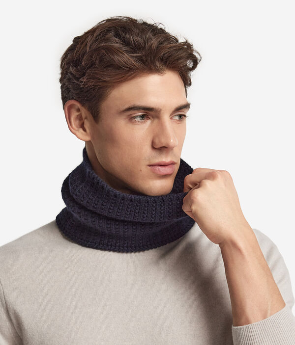 Ribbed Cashmere Snood