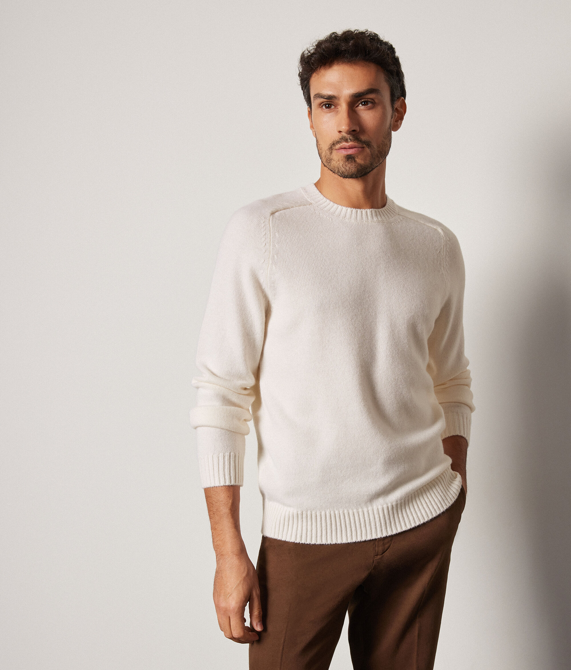 Ultrasoft Cashmere Round-Neck Jumper