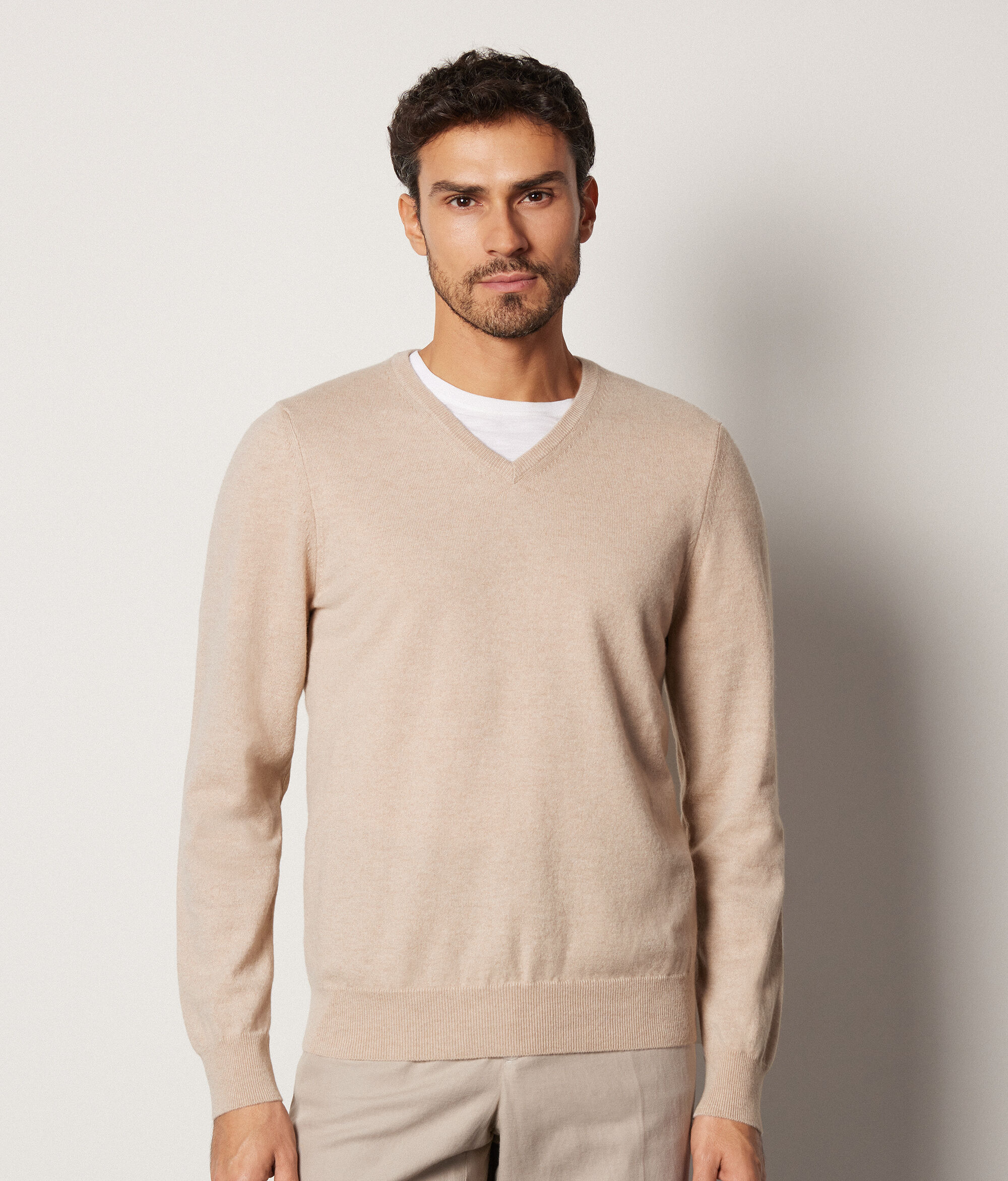 Svetřík s Výstřihem do V z Kašmíru Ultrasoft