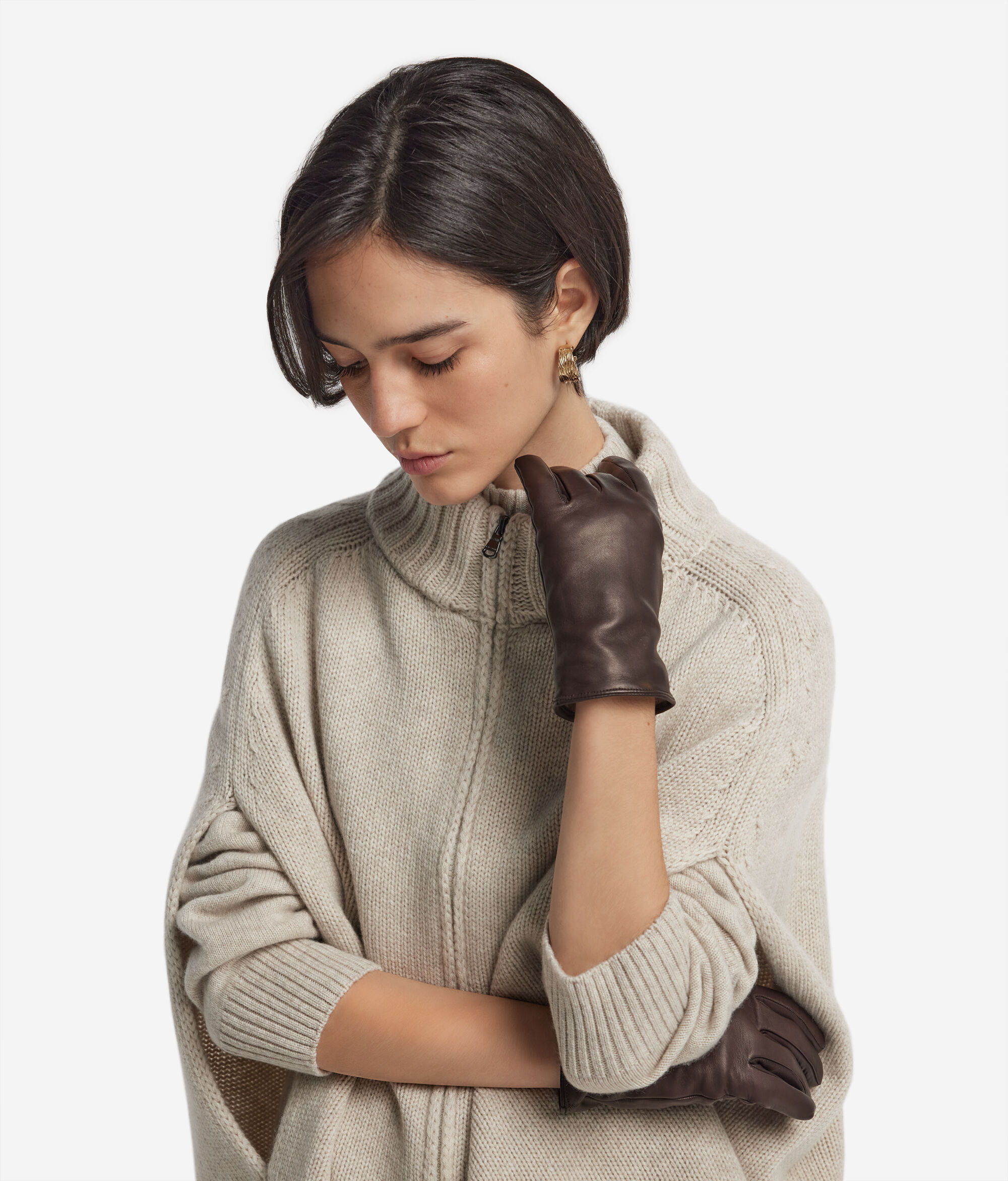 Перчатки из натуральной кожи