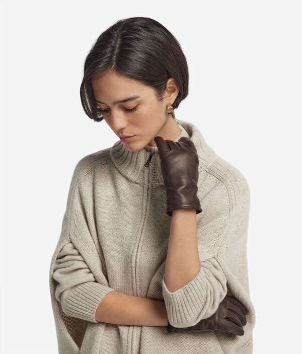 Перчатки из натуральной кожи