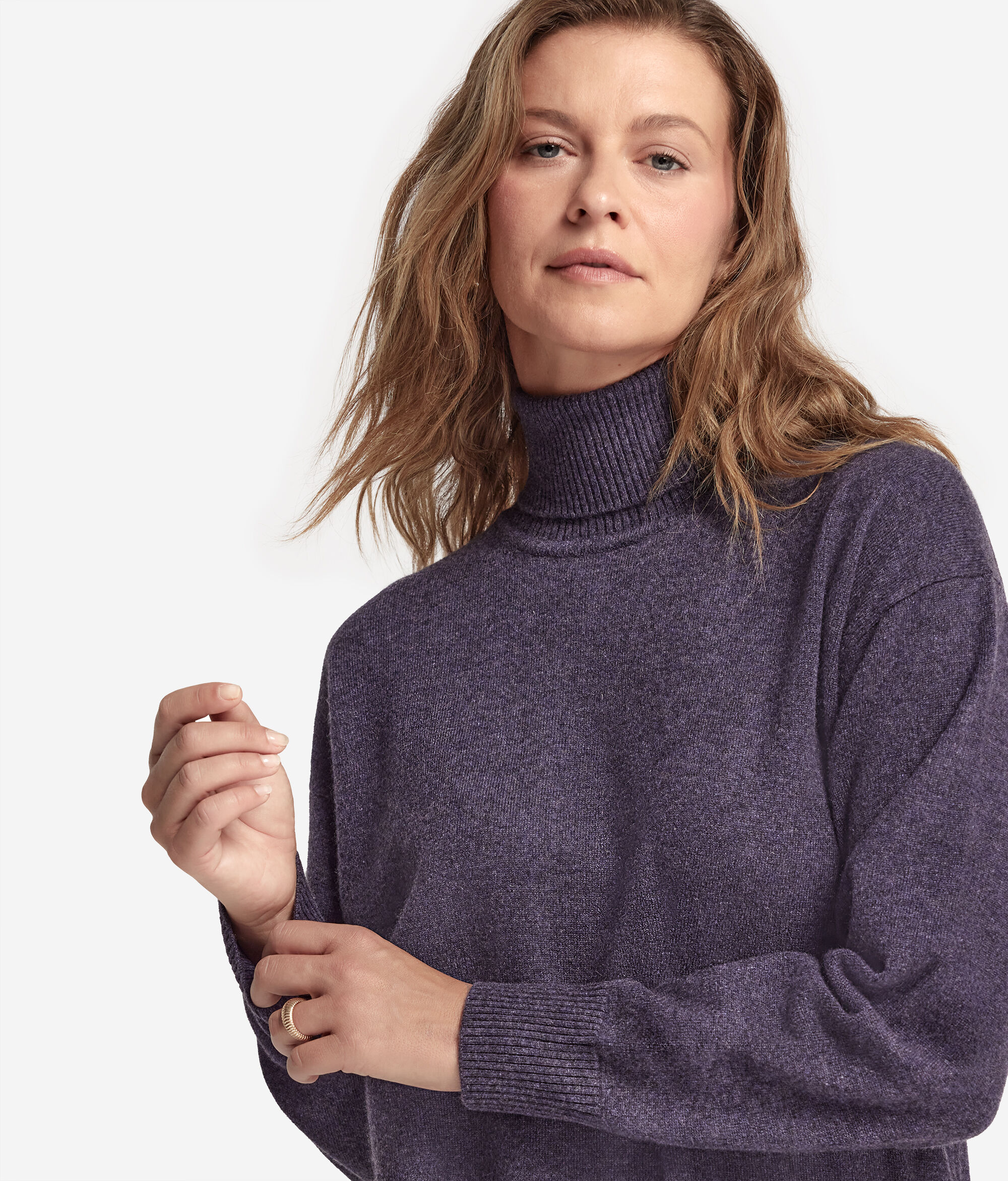 Rollkragenpullover aus Kaschmir Ultrasoft mit Schlitzen