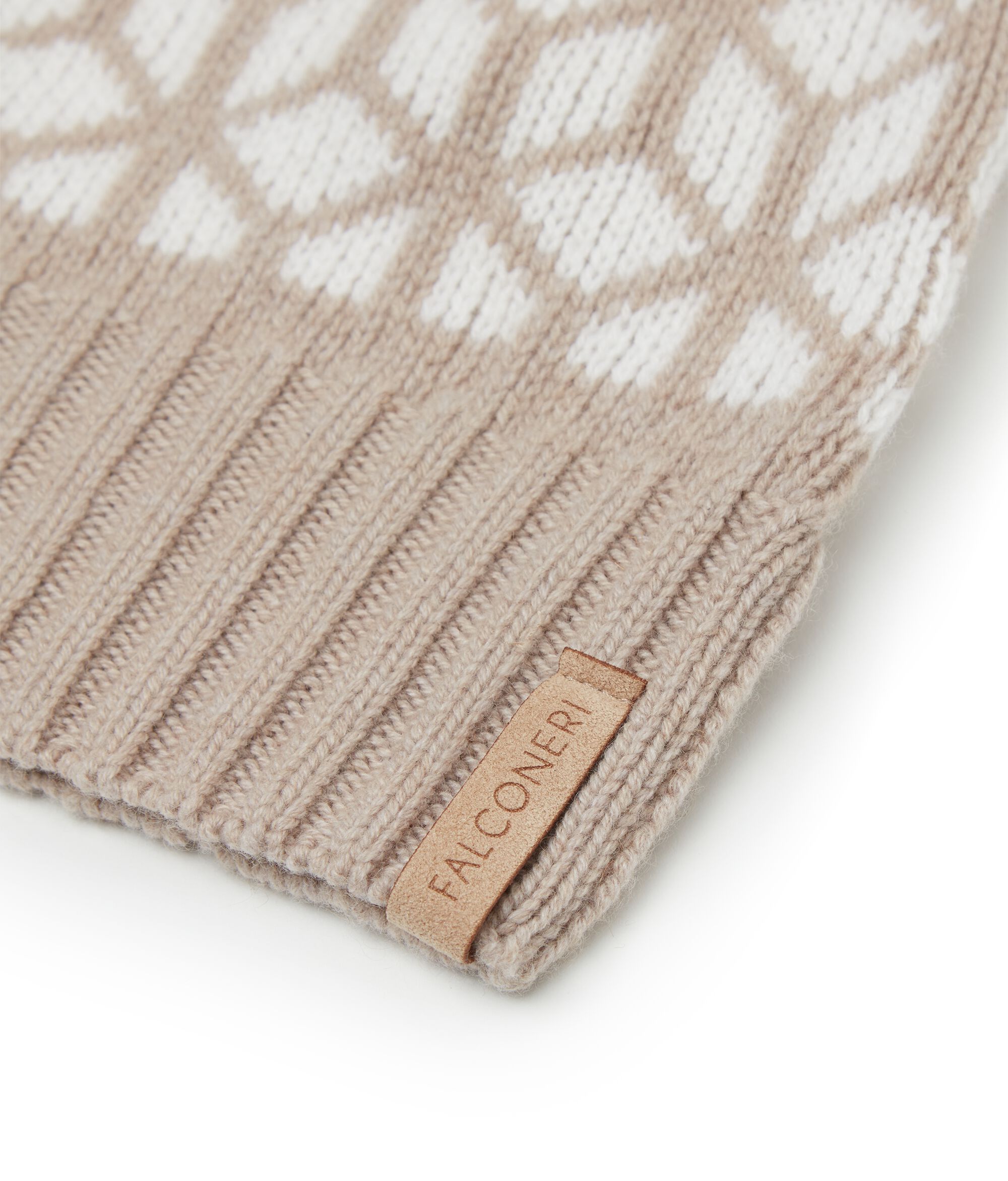 Bonnet à motif optique en cachemire jacquard