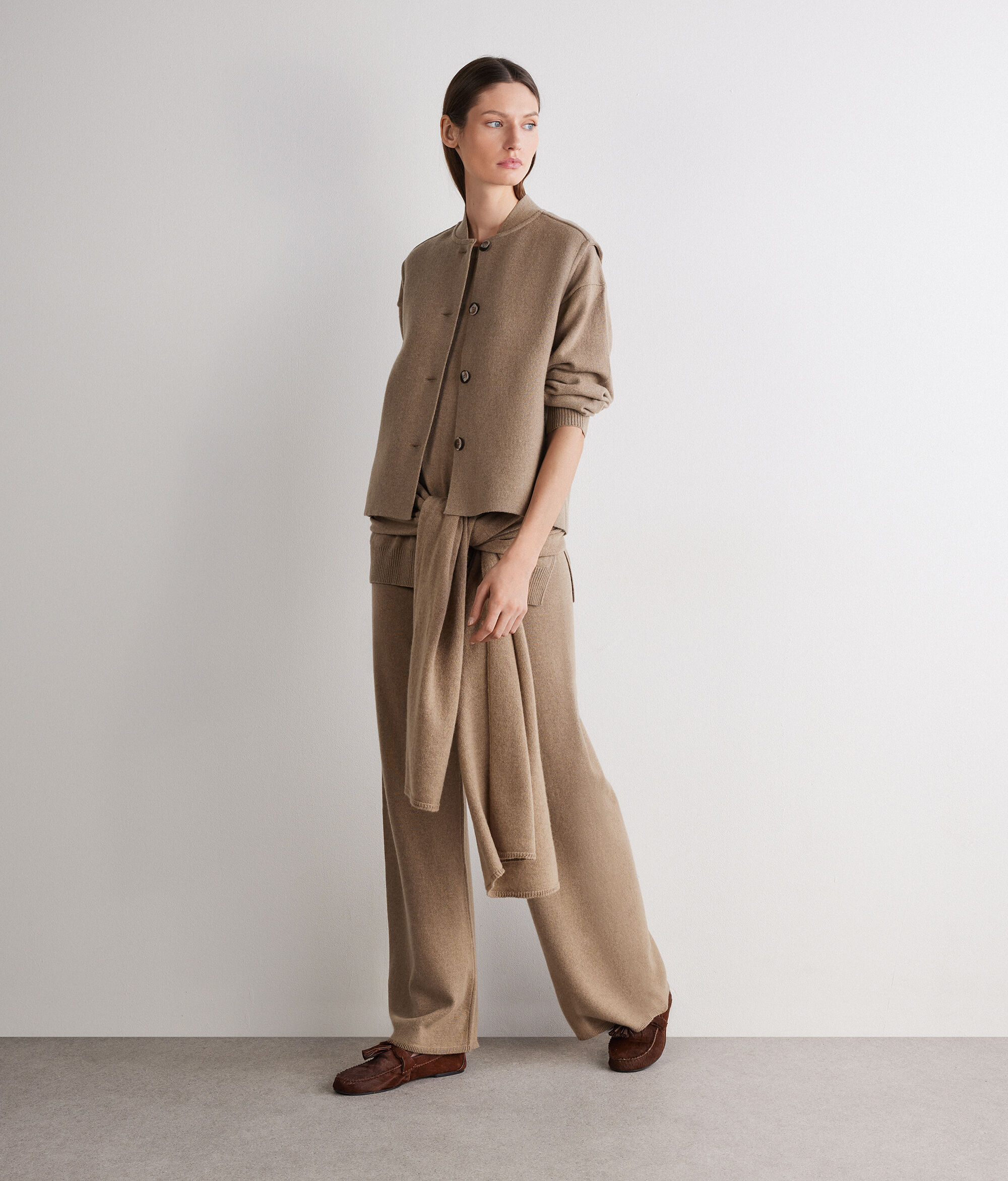 Prsluk s gumbima od ultramekog kašmira