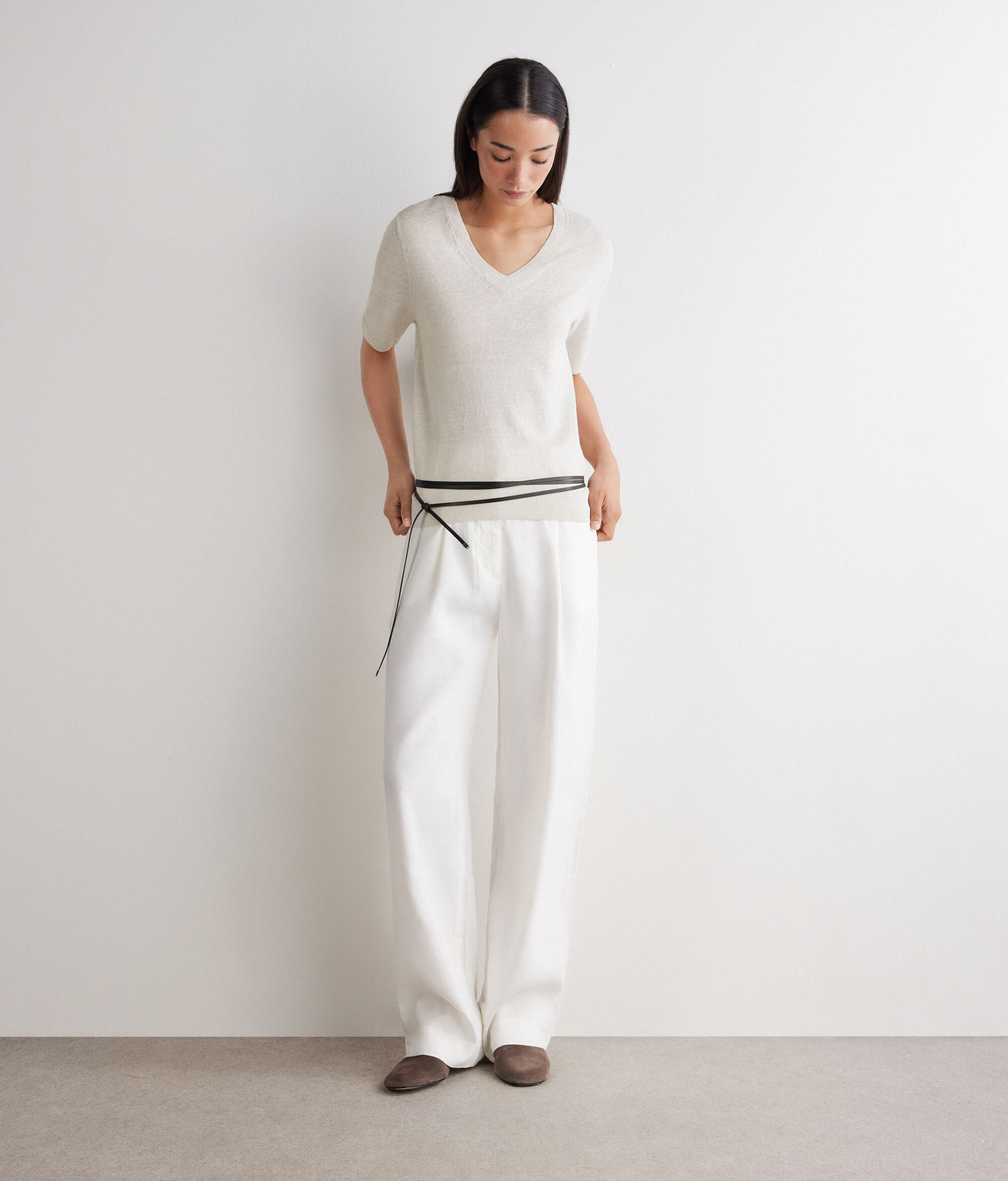 V Neck T-Shirt in Linen and Cotton