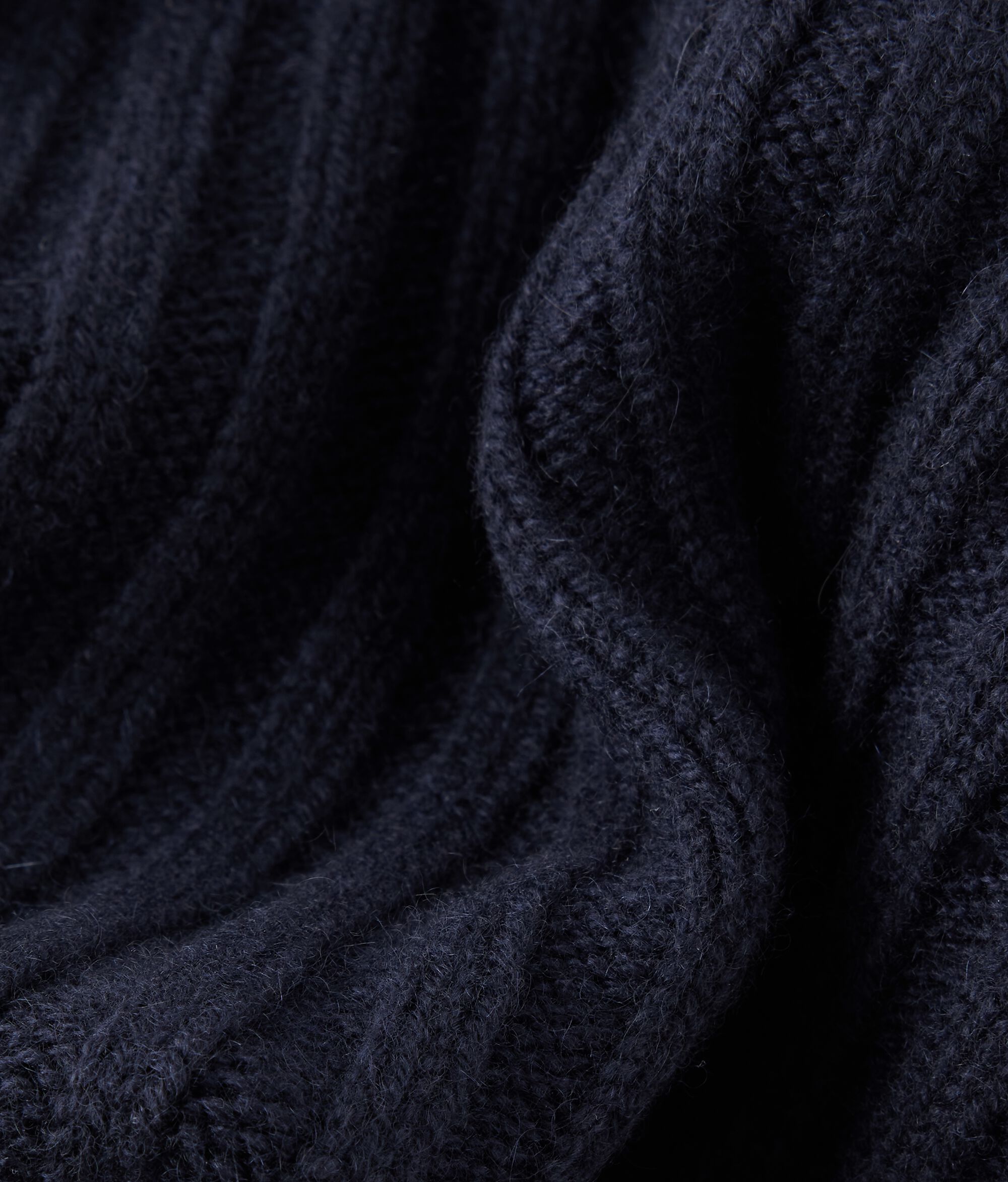 Шарф-снуд в рубчик из ультрамягкого кашемира