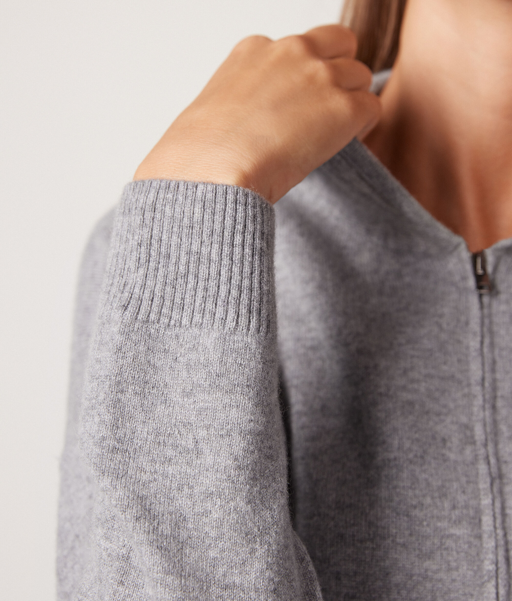 Bluza z kapturem z kaszmiru Ultrasoft