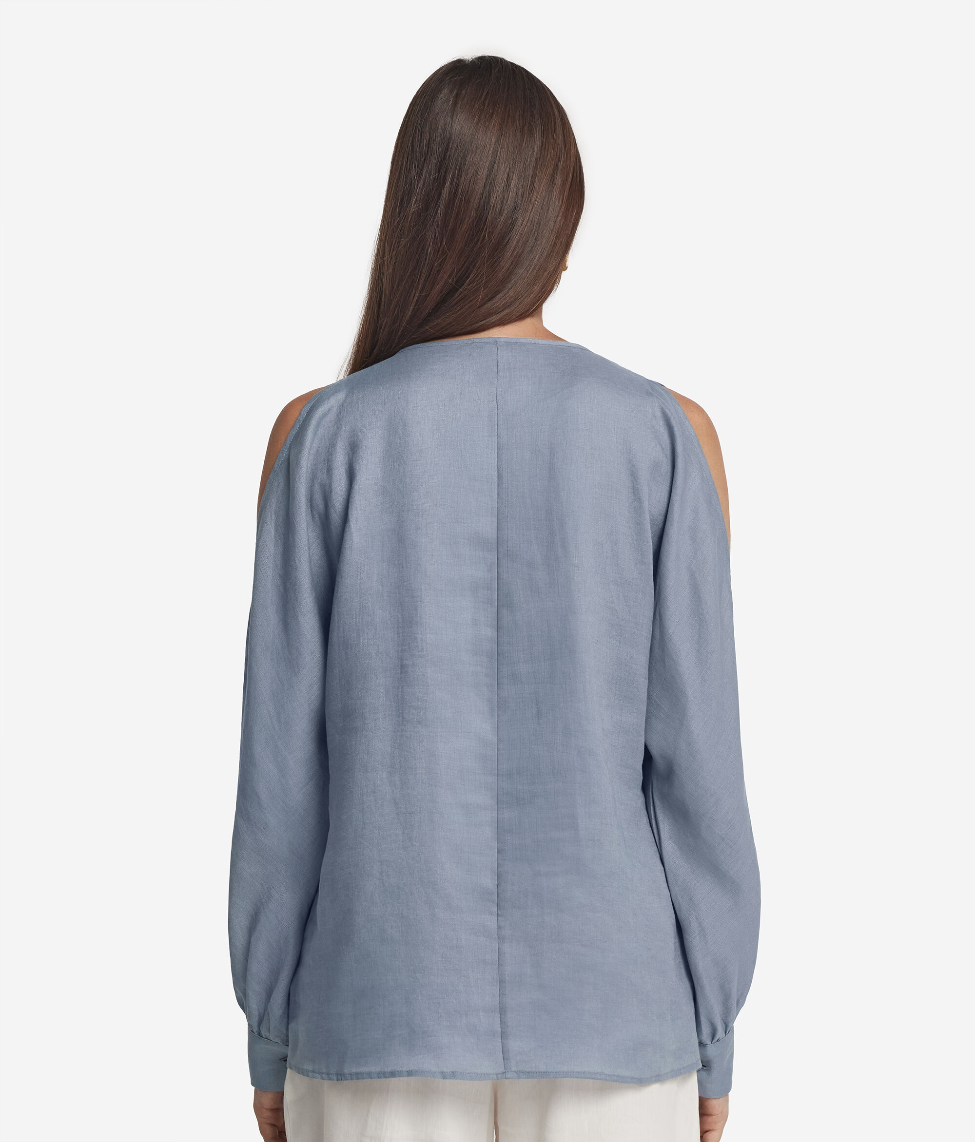 Camisa con cortes en los hombros de lino