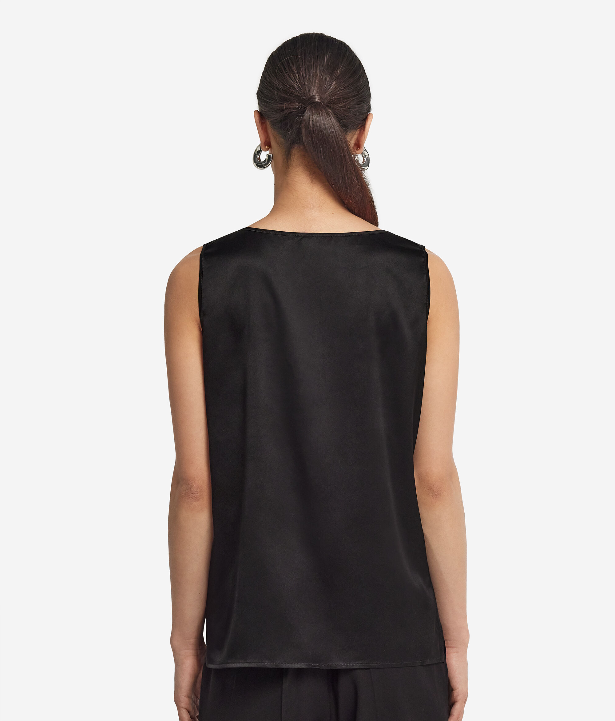 Топ из атласного шелка