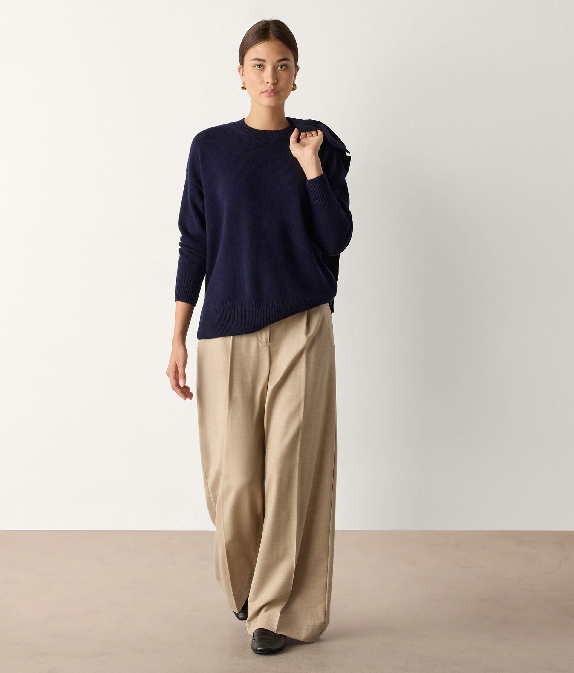 Sweter w prążki z rozcięciami z kaszmiru Ultrasoft