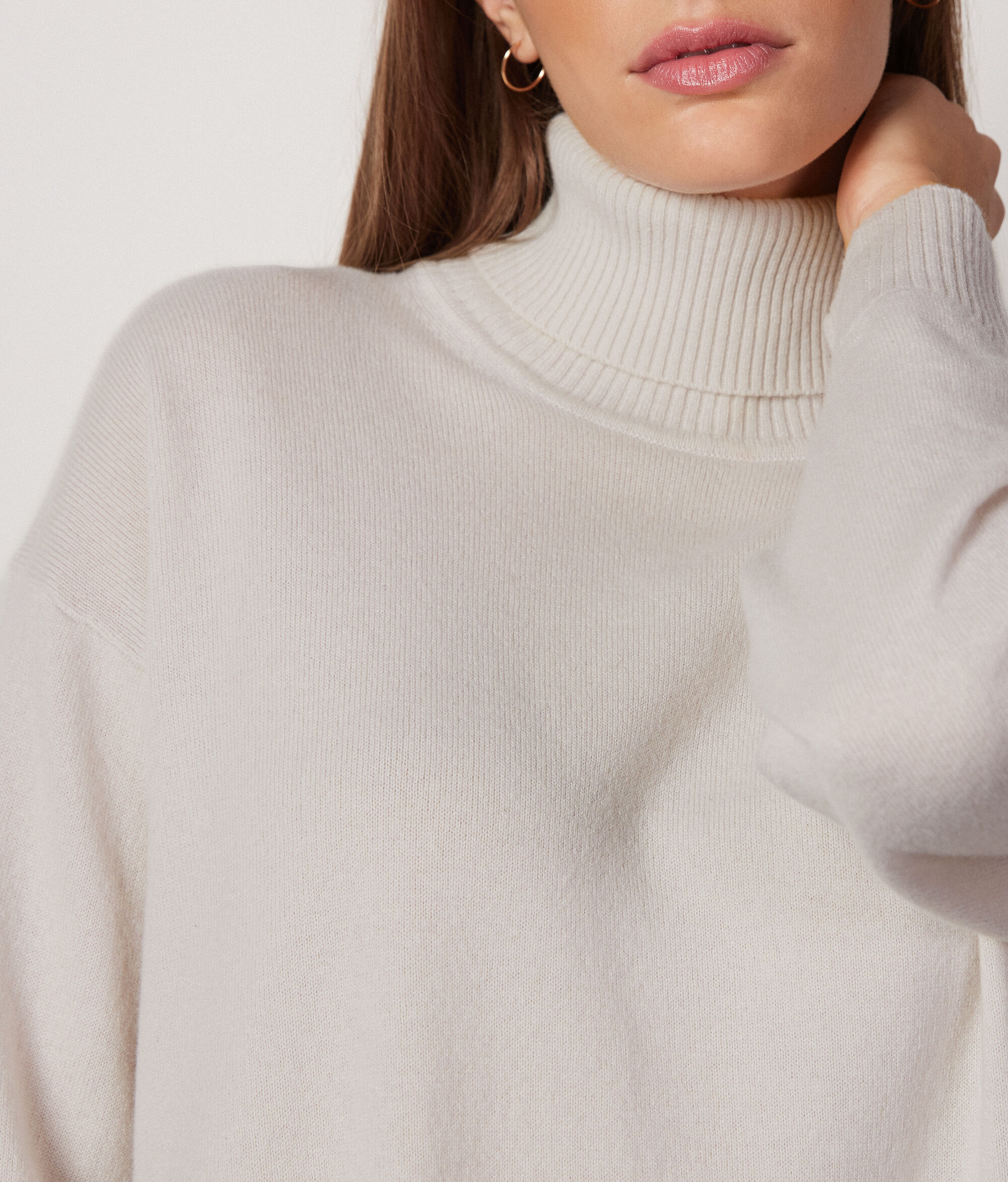 Jersei de coll cigne de Cashmere Ultrasoft amb obertures