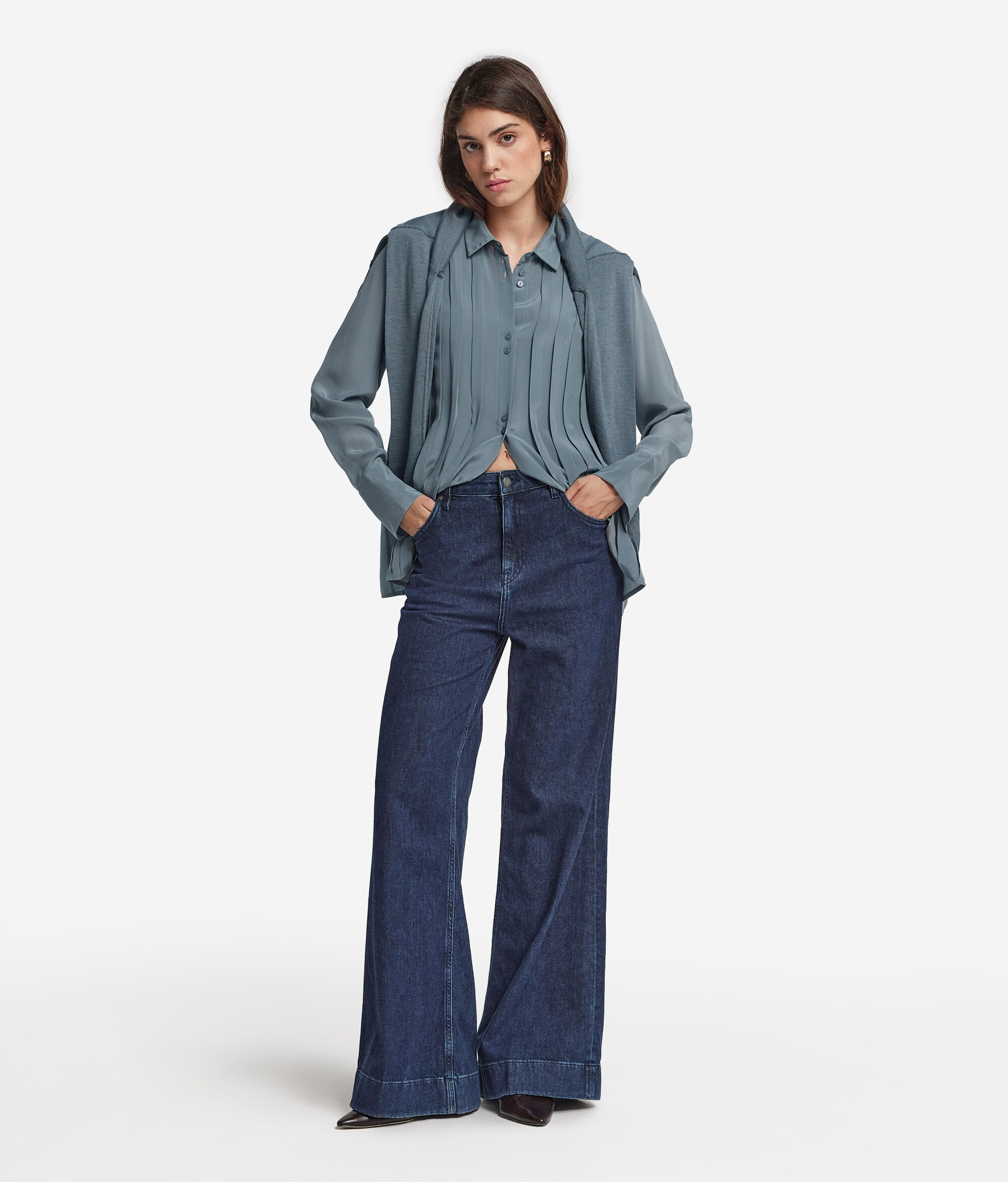Camicia con pieghe in seta