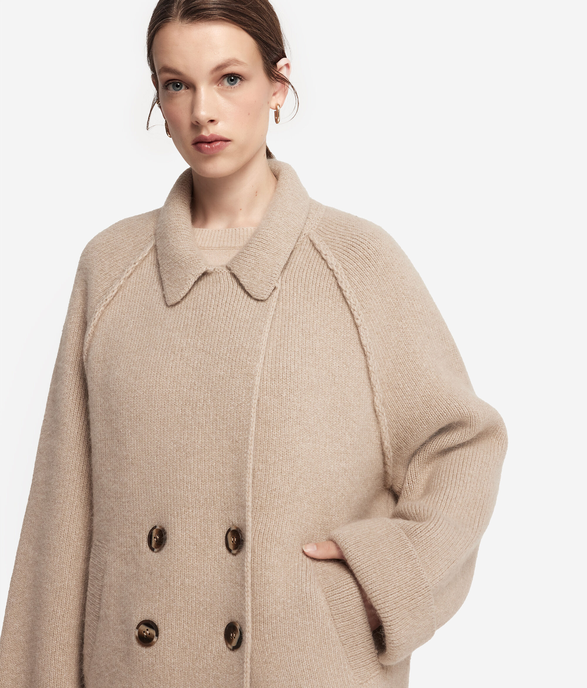 Двубортное пальто из шерсти альпака