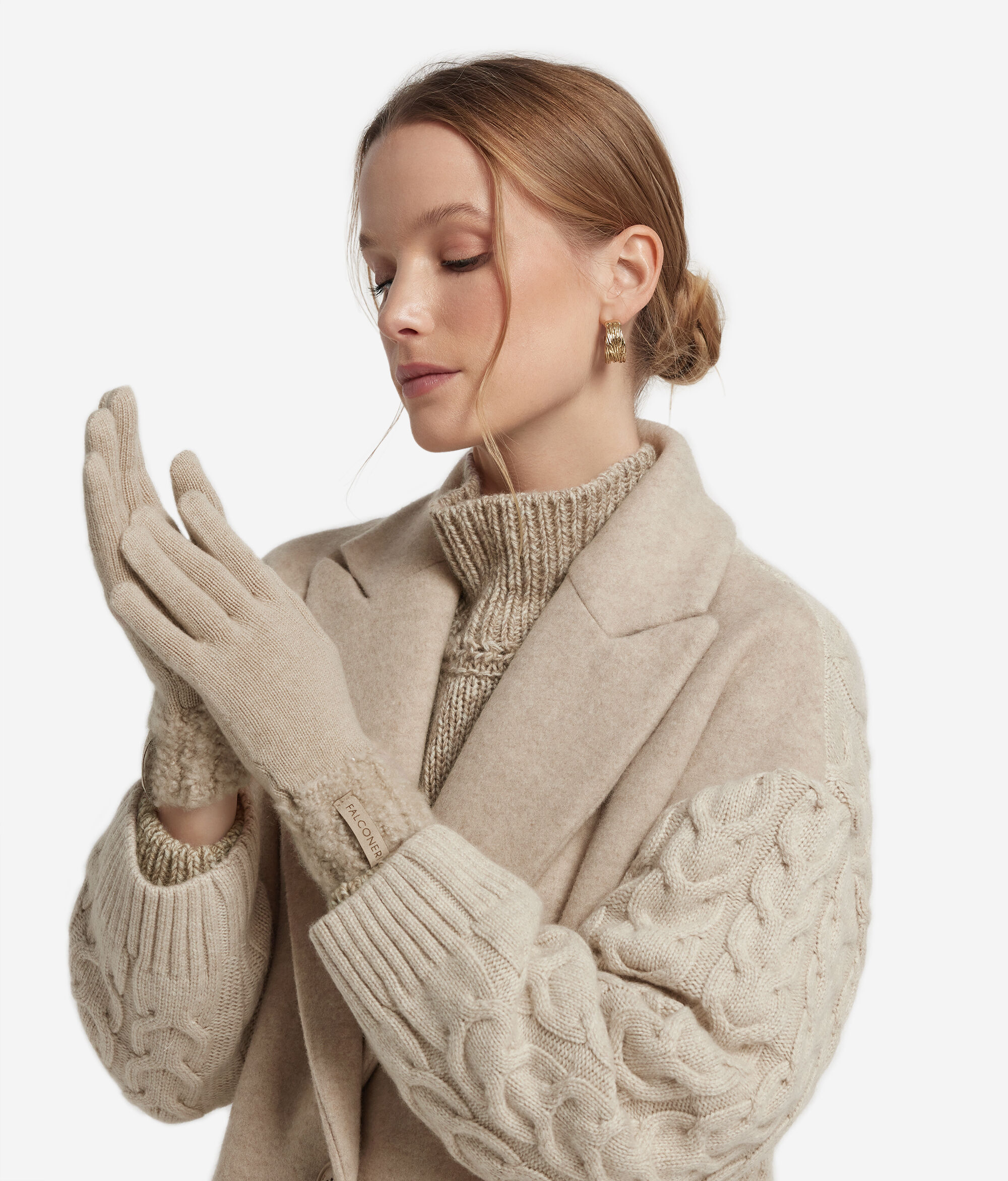 Перчатки из ультрамягкого кашемира с отделкой букле