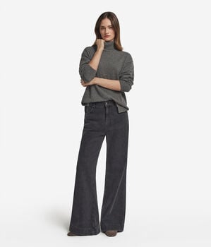 Ultrasoft Cashmere Turtleneck with Slits