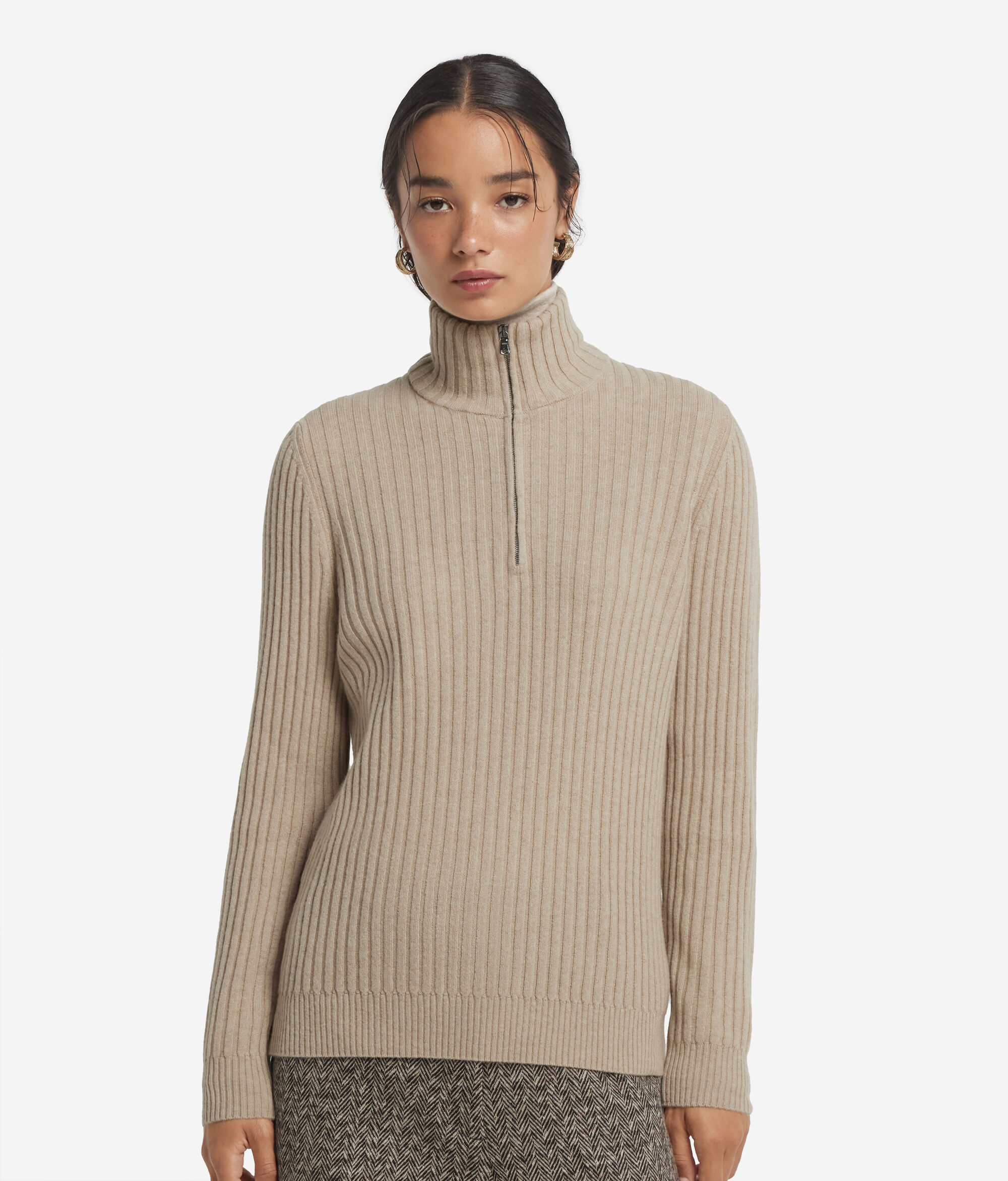Ribbed Ultrasoft Cashmere jumper with half zip