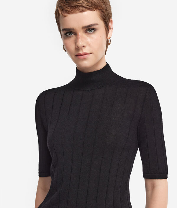 Джемпер с коротким рукавом из ультратонкого кашемира в рубчик