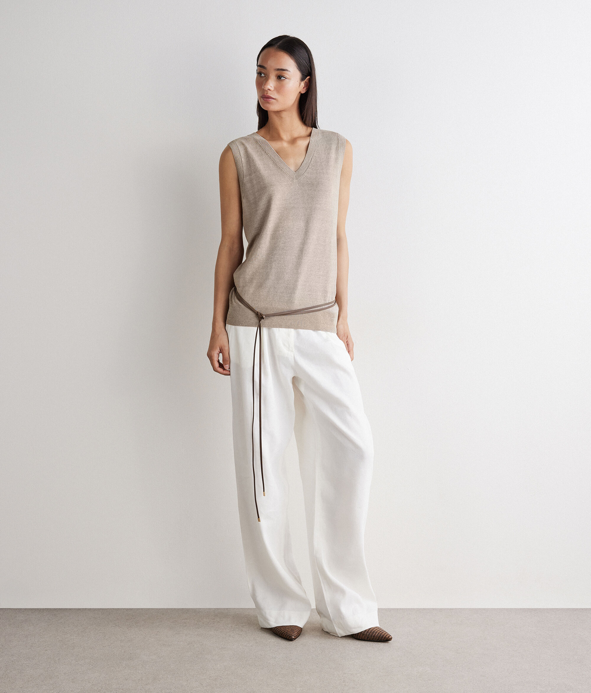 Tanktop mit V-Ausschnitt aus Leinen und Baumwolle