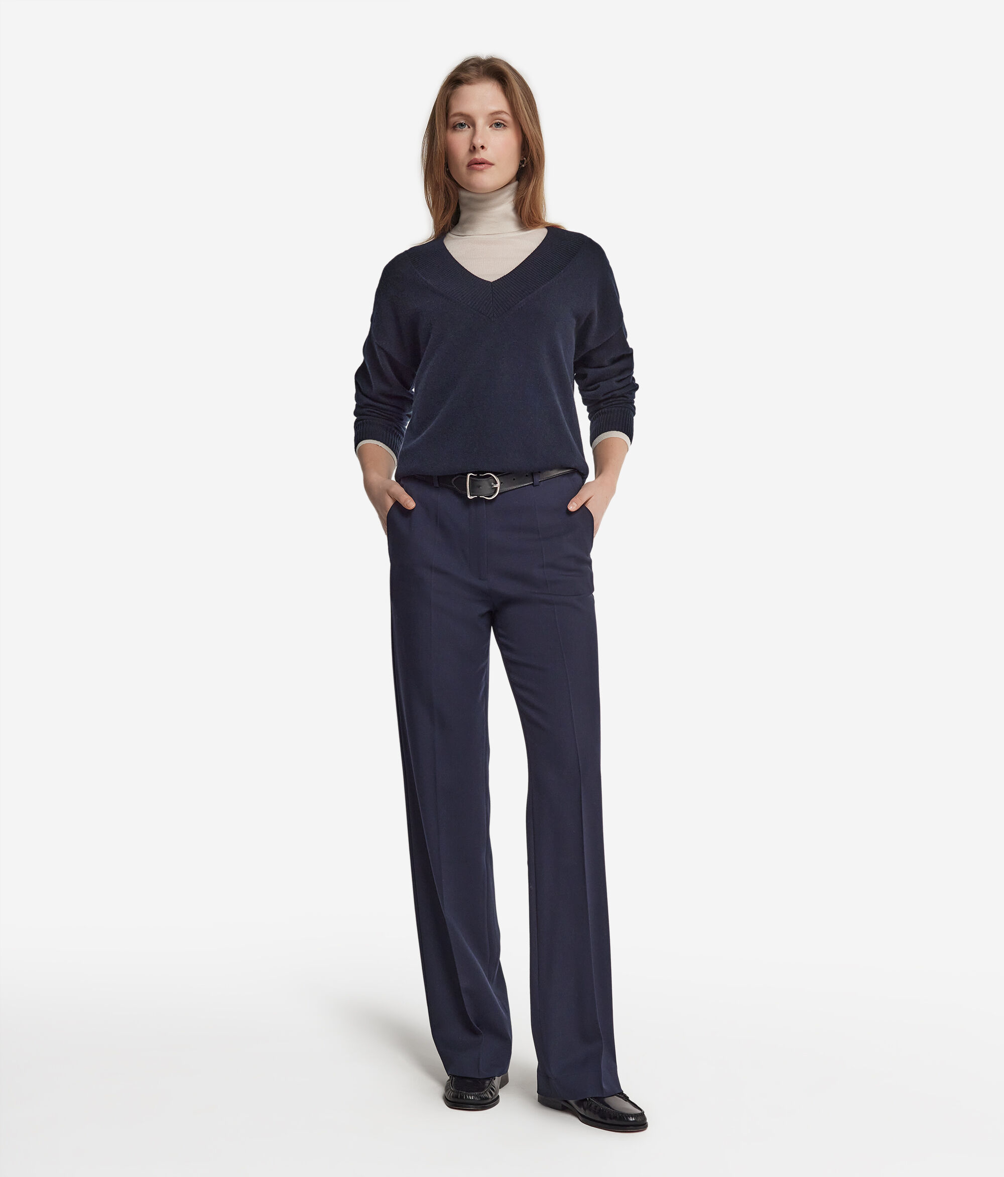 Ultrasoft Cashmere V-Neck Maxi-Jumper