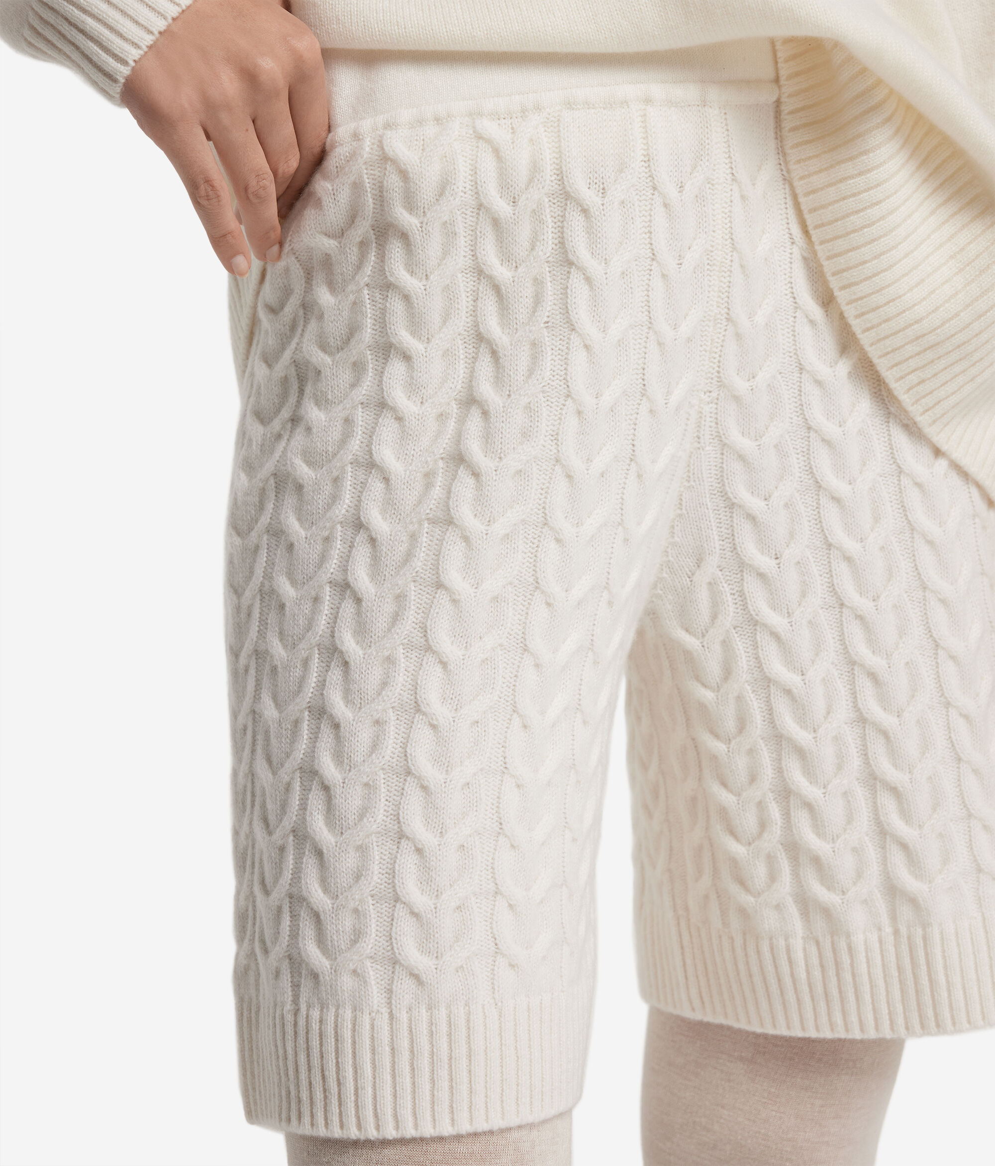 Shorts mit Zopfmuster aus Kaschmir Ultrasoft