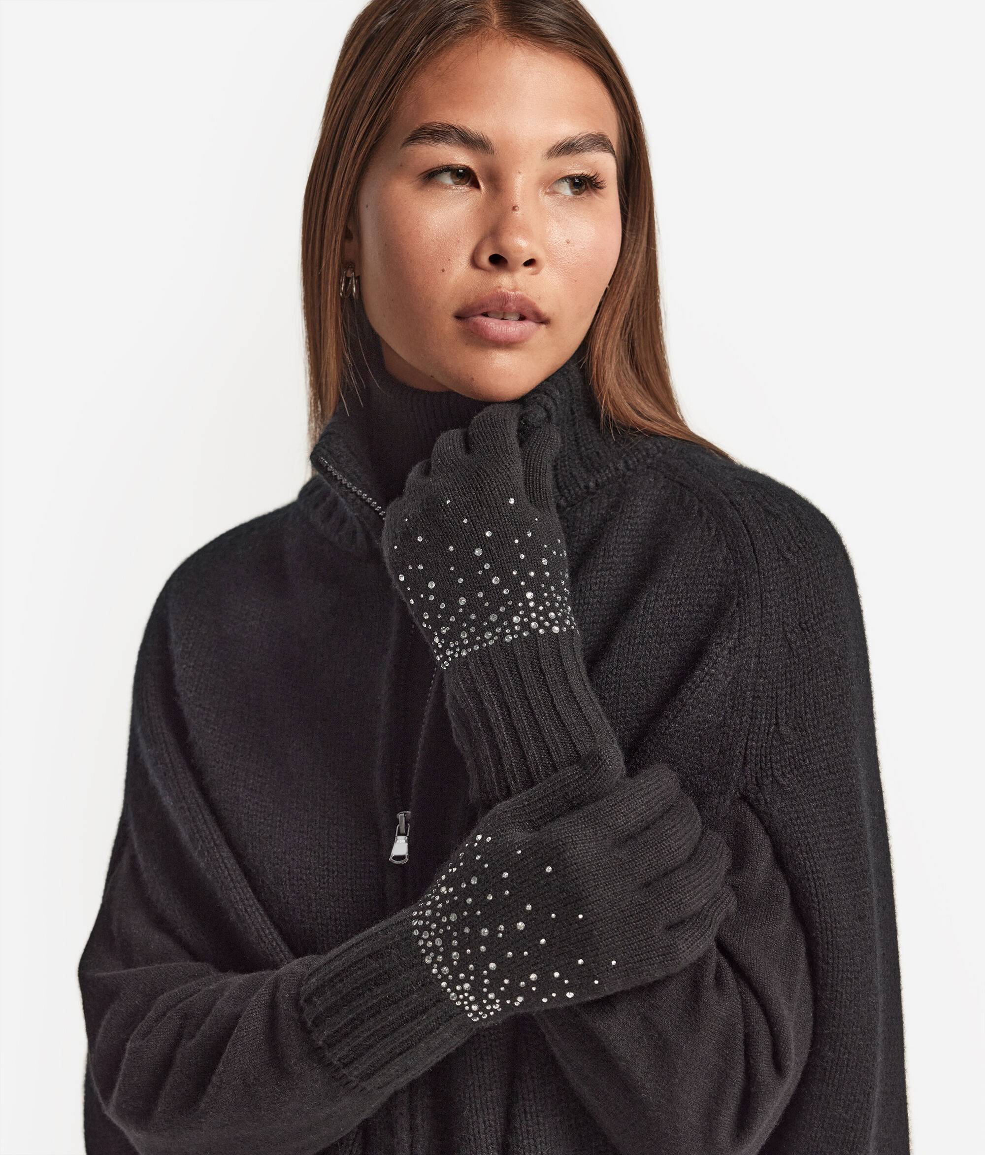 Перчатки из кашемира со стразами