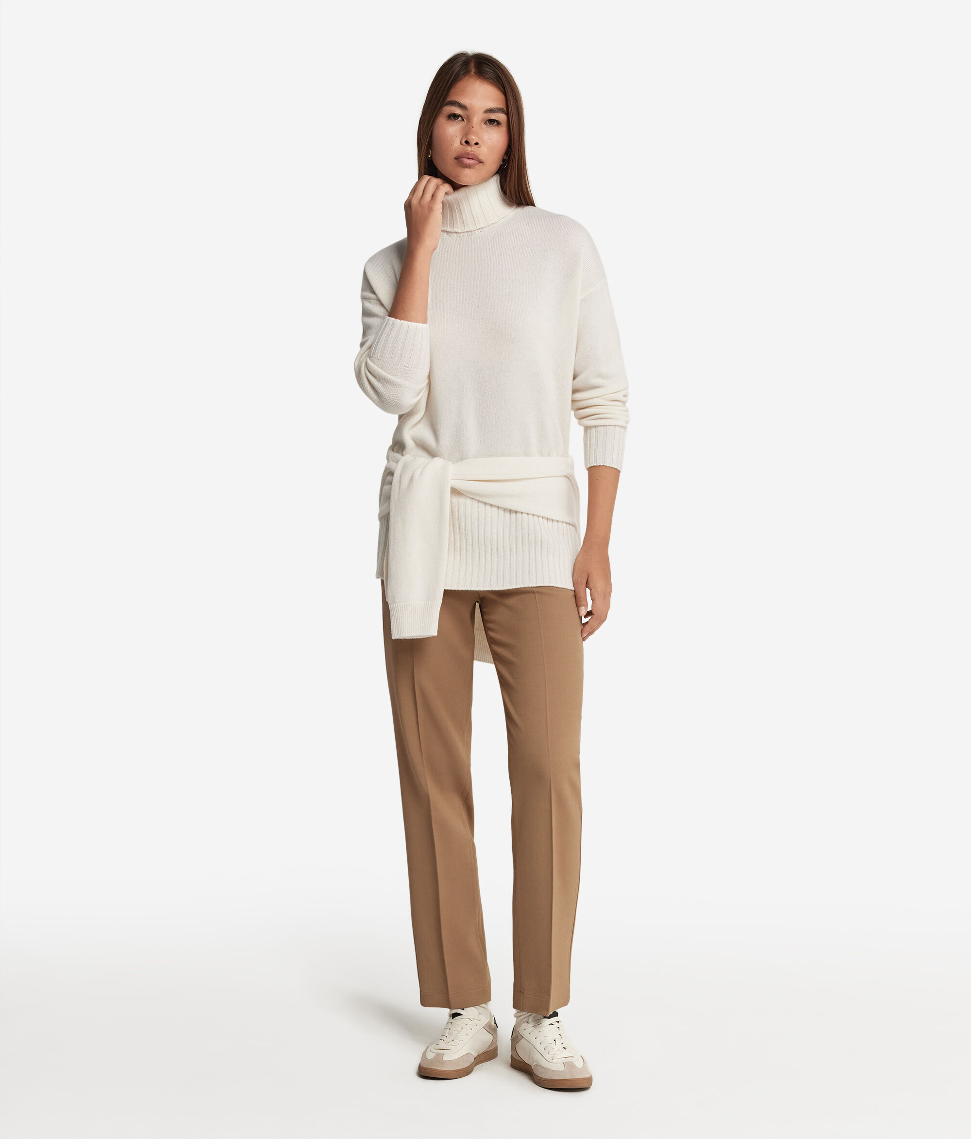 Oversized Turtleneck Sweater in Ultrasoft Cashmere