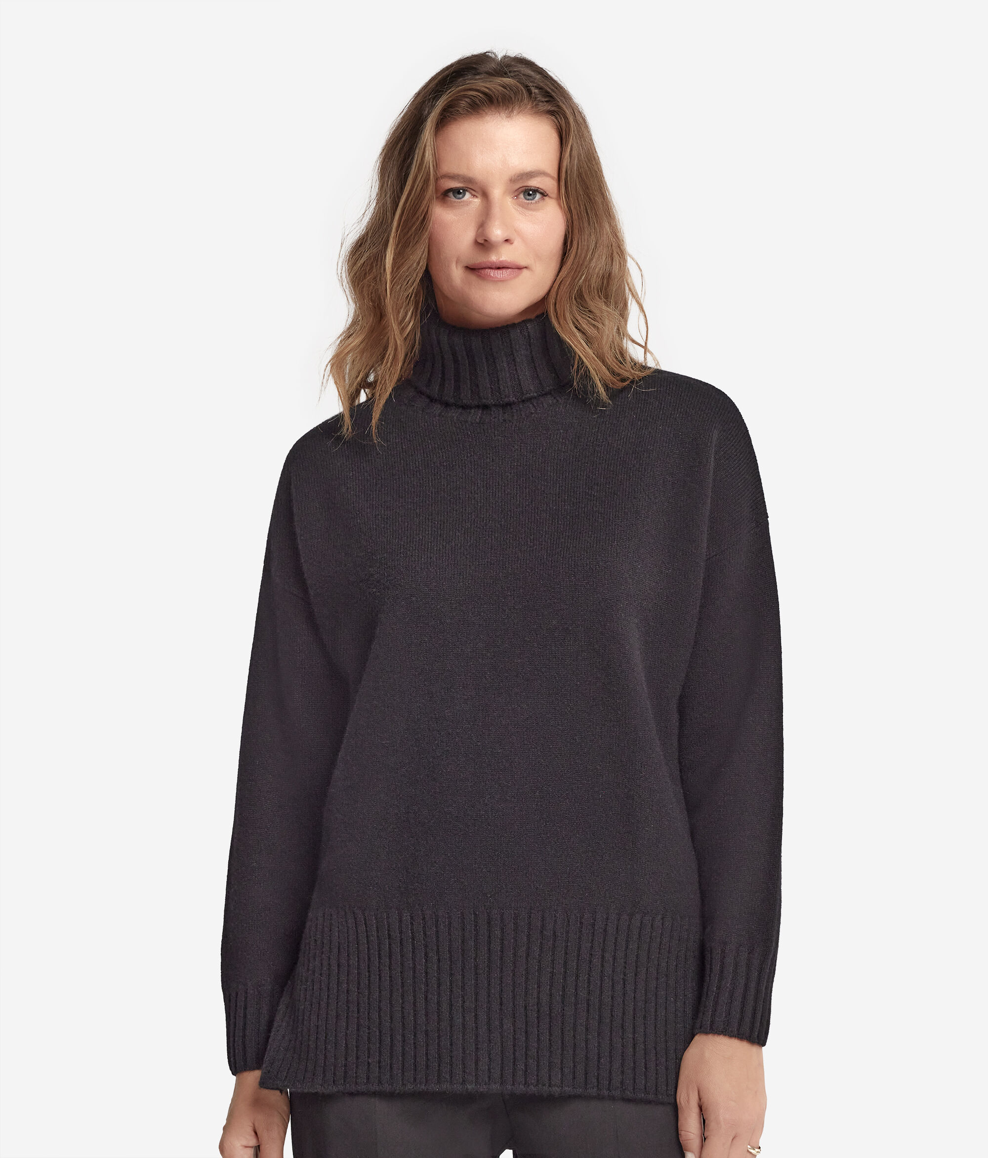 Oversized Turtleneck Sweater in Ultrasoft Cashmere