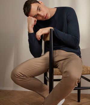 Twist Round-Neck Jumper