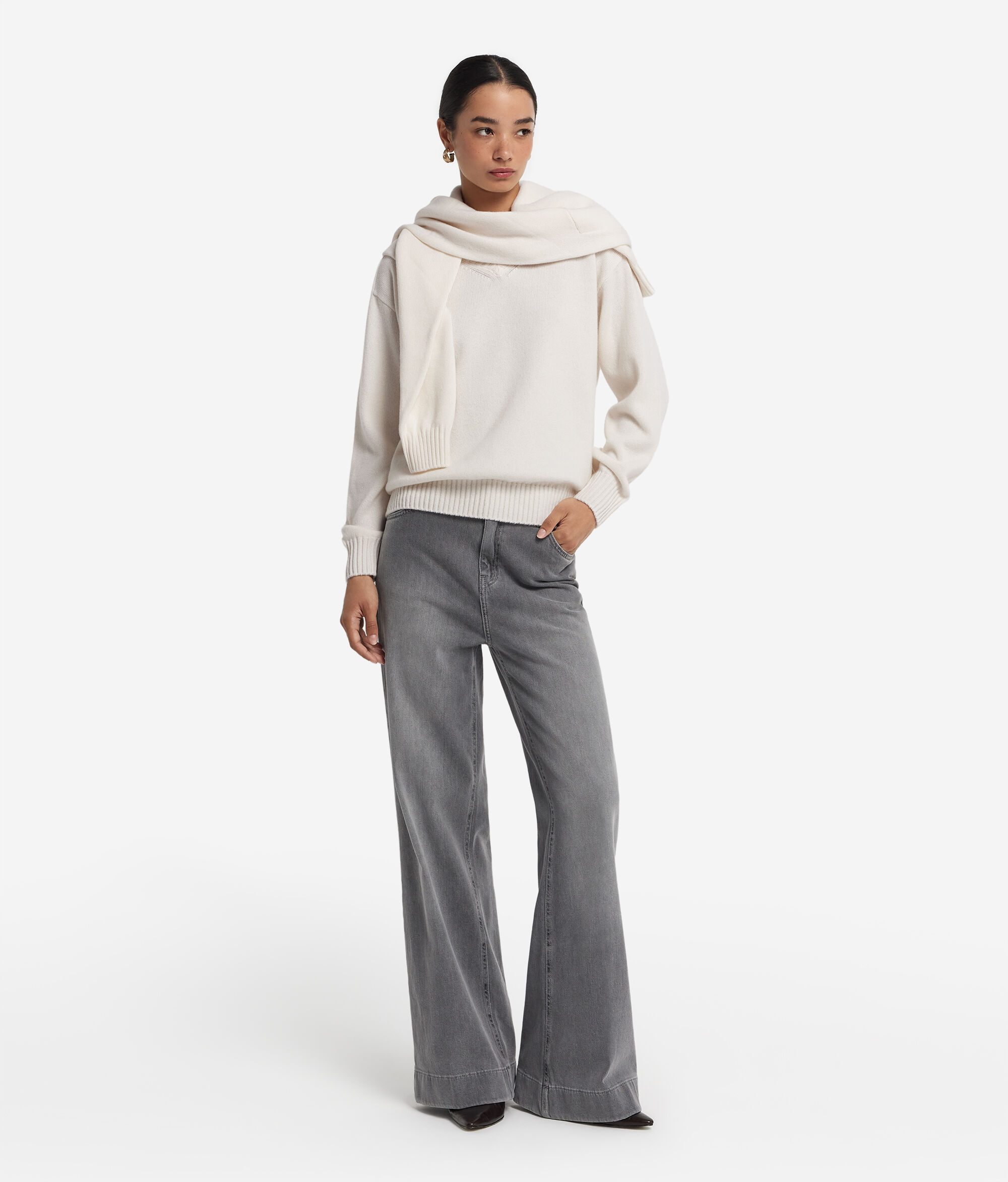 Ultrasoft Cashmere V-Neck Jumper with Set-In Sleeves