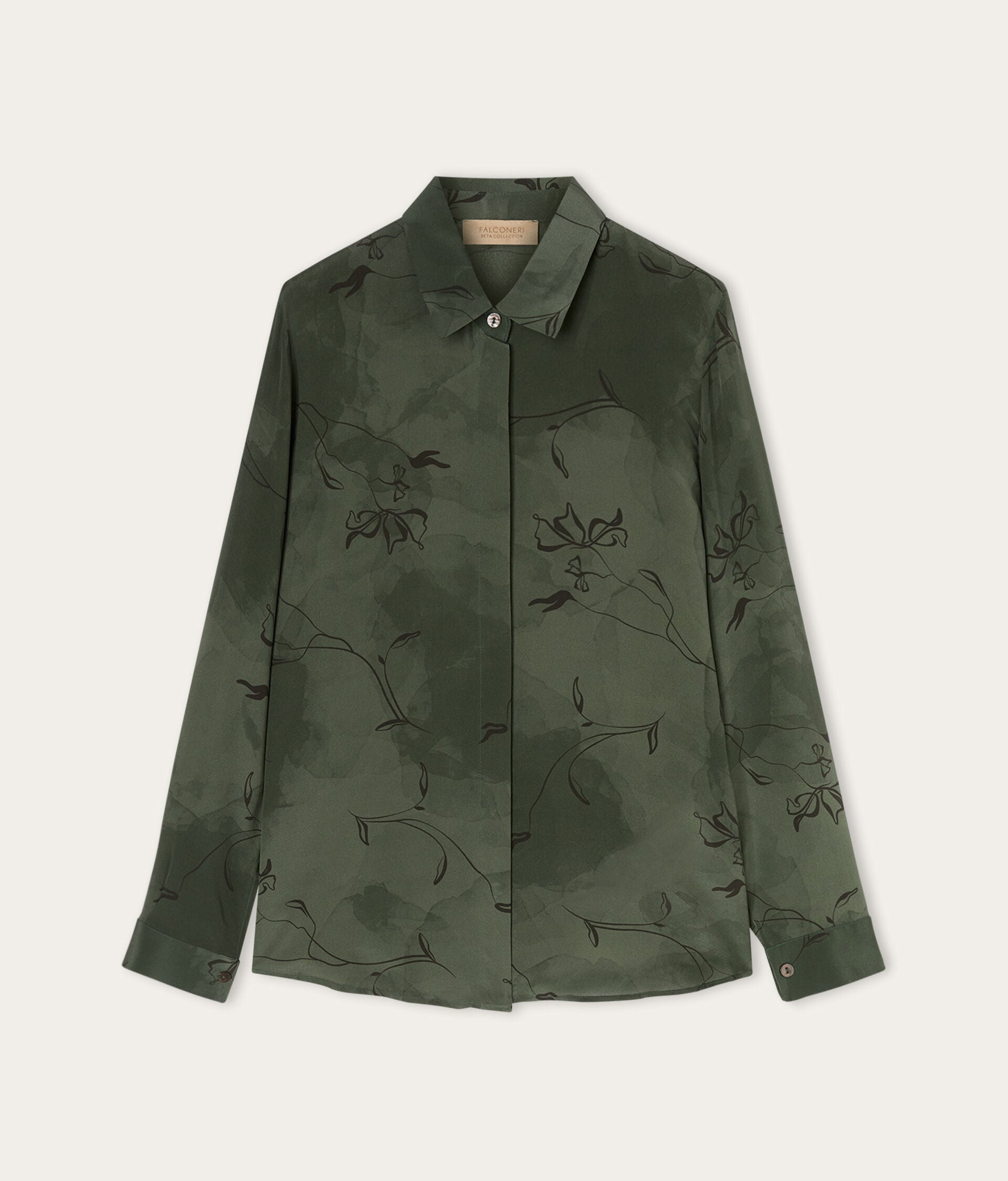 Camisa con cuello de seda estampada