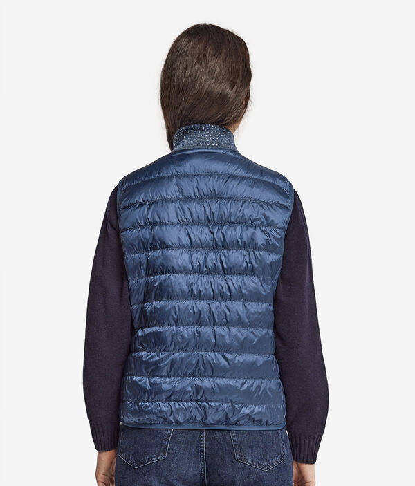 Двусторонний пуховый жилет со стразами