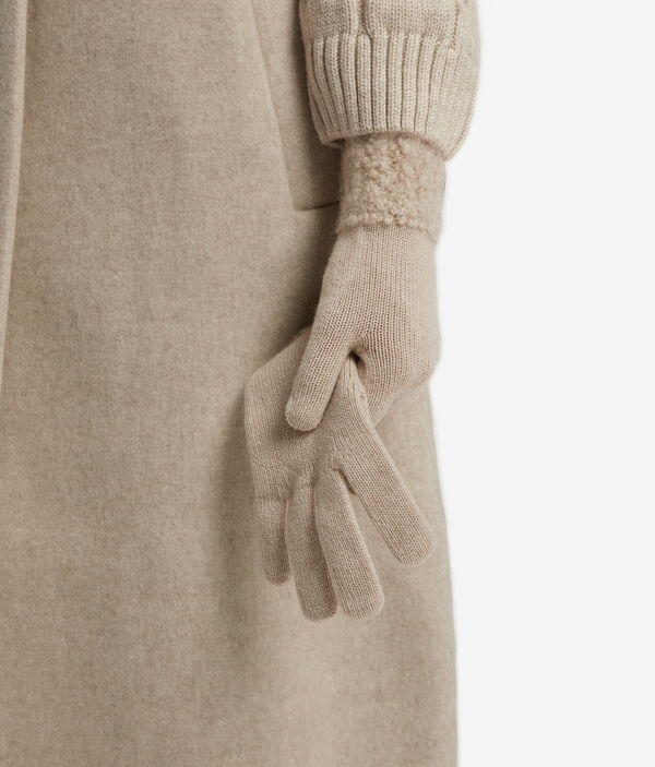 Перчатки из ультрамягкого кашемира с отделкой букле