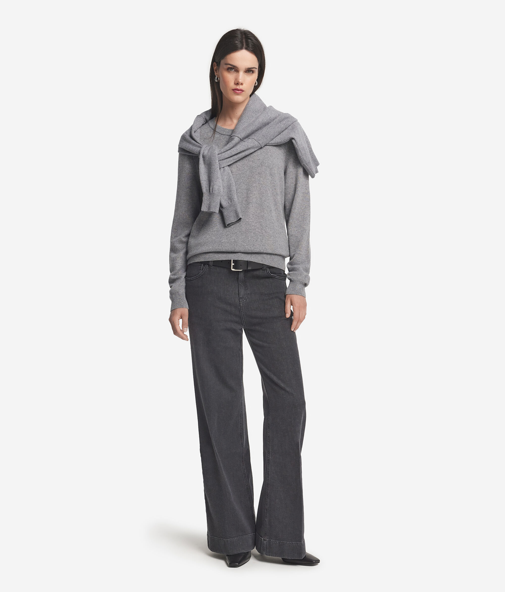 Long-Sleeved Ultrasoft Cashmere Round-Neck Jumper