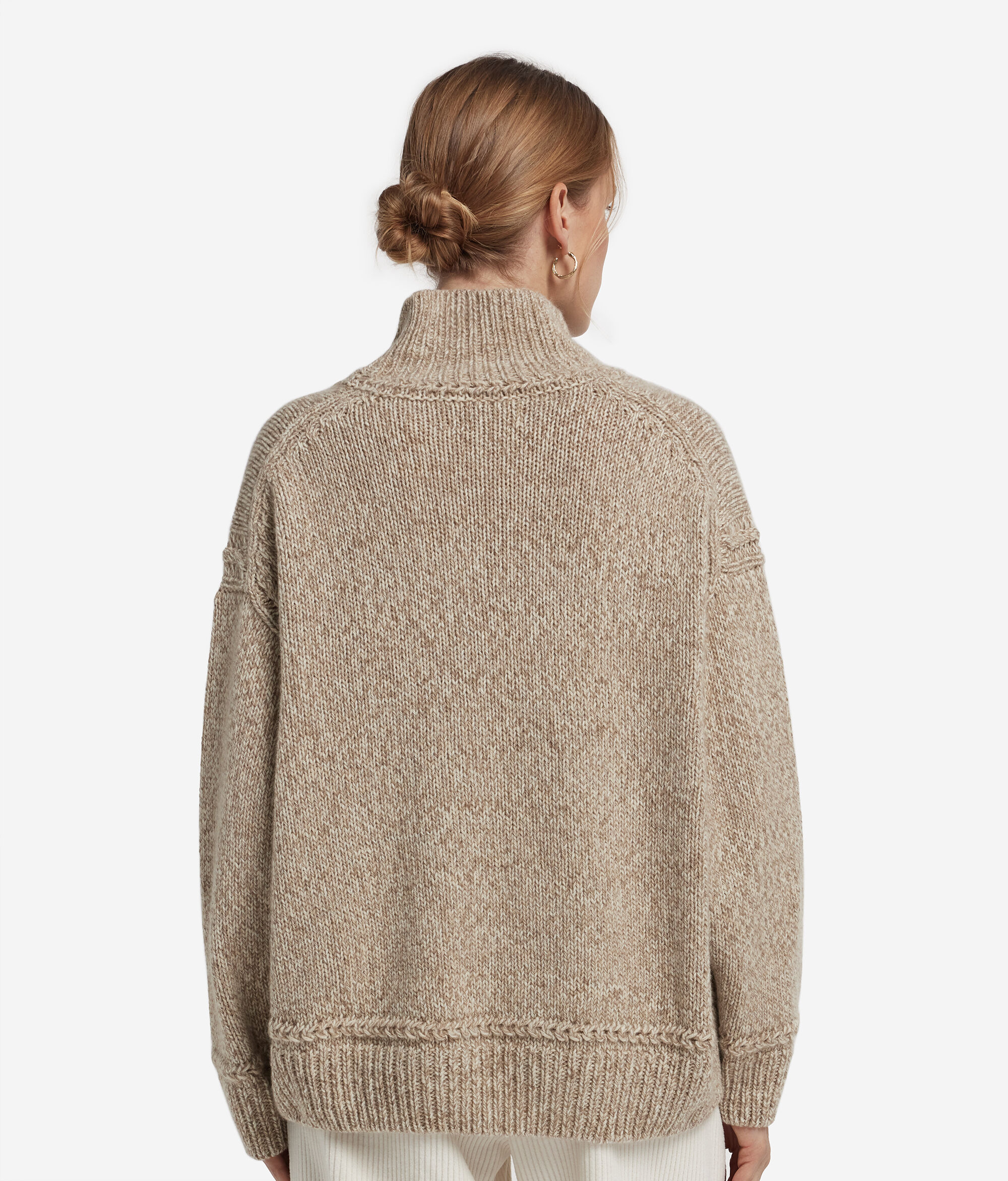 Джемпер с воротником-воронкой из ультрамягкого неокрашенного кашемирового трикотажа