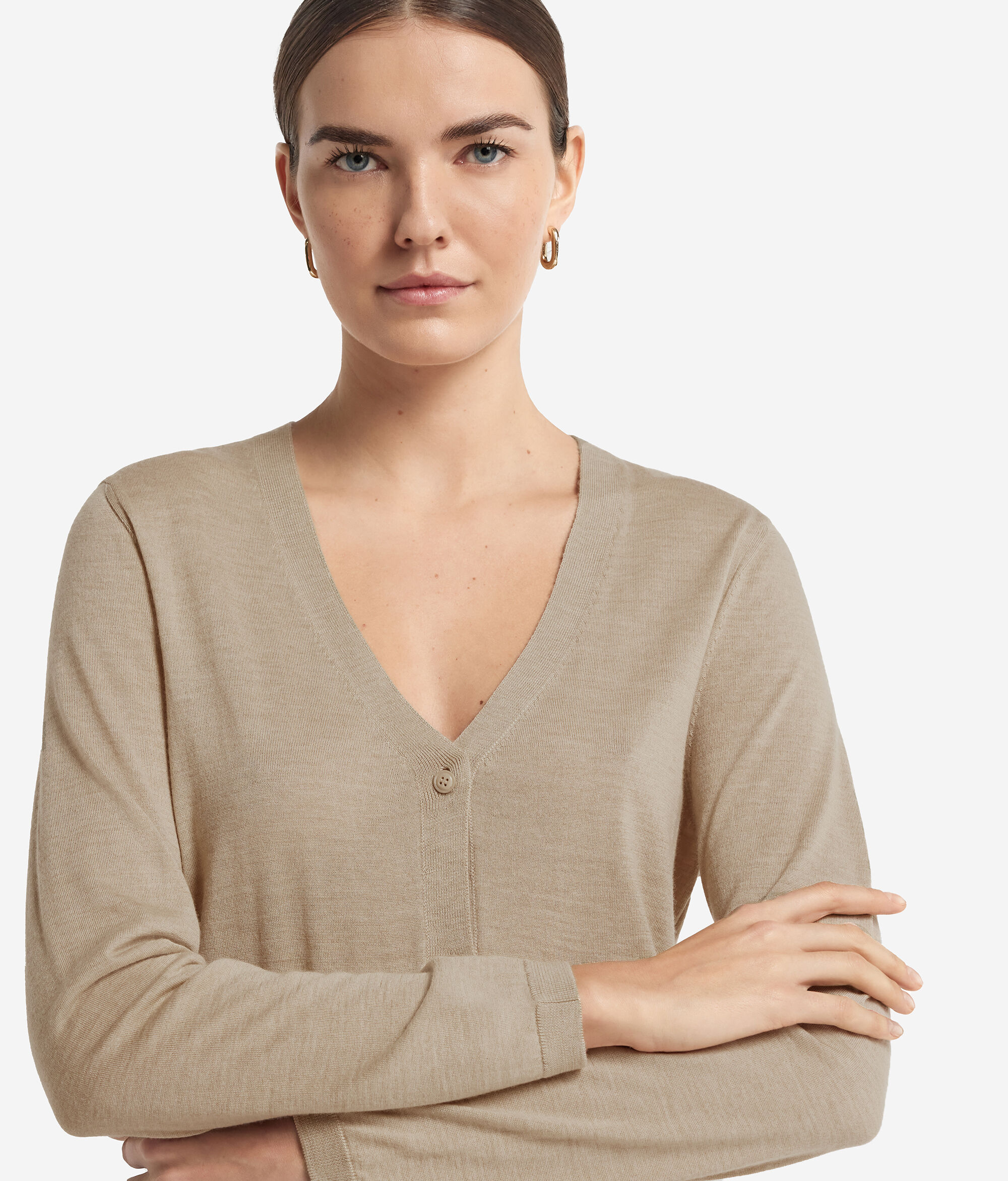 Rebeca con cuello de pico de cashmere ultrafine