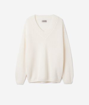 V-Neck Sweater in Ultrasoft Cashmere Knit