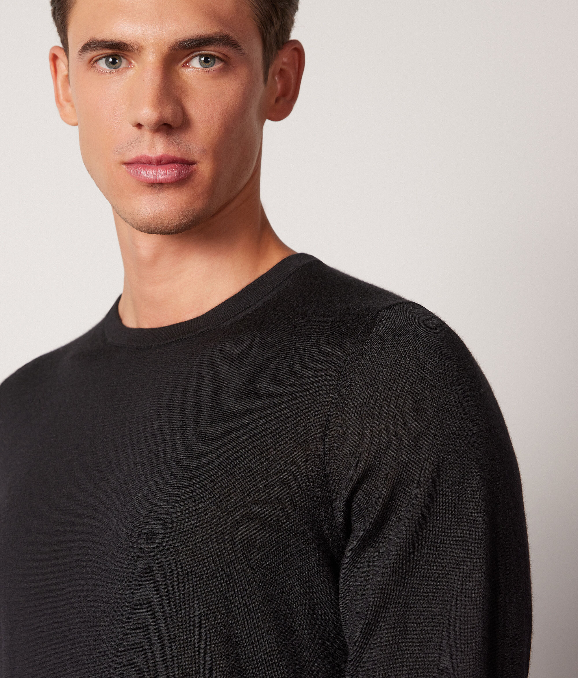 Pull homme en cachemire ultra-fin à col rond