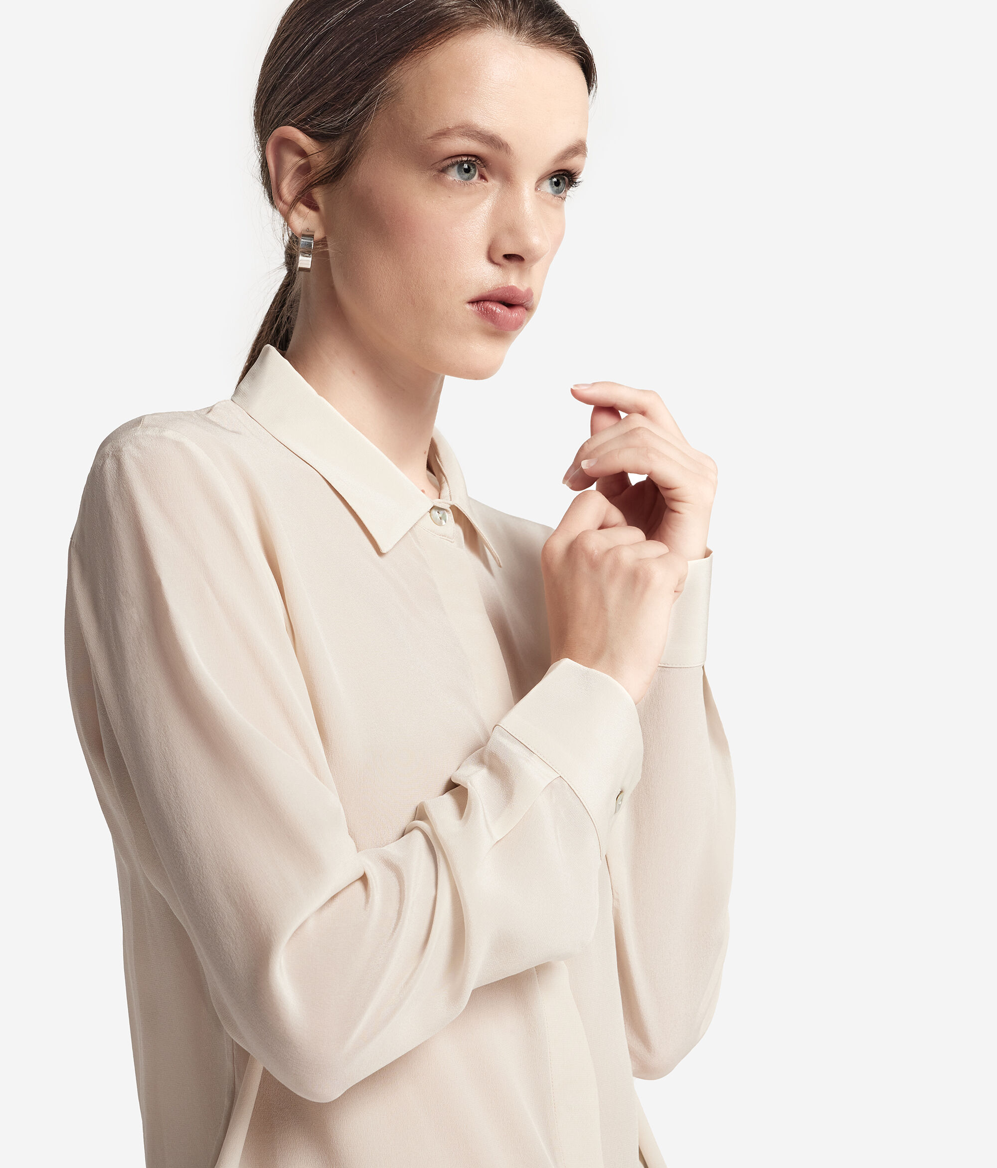 Блуза из шелка