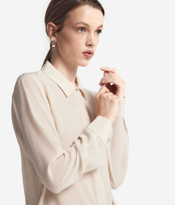 Блуза из шелка