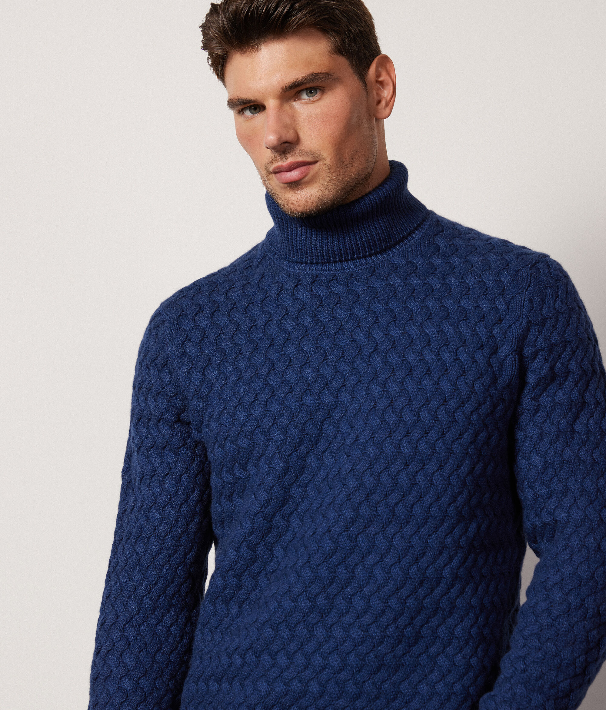 Ultrasoft Cashmere Purl Stitch Turtleneck