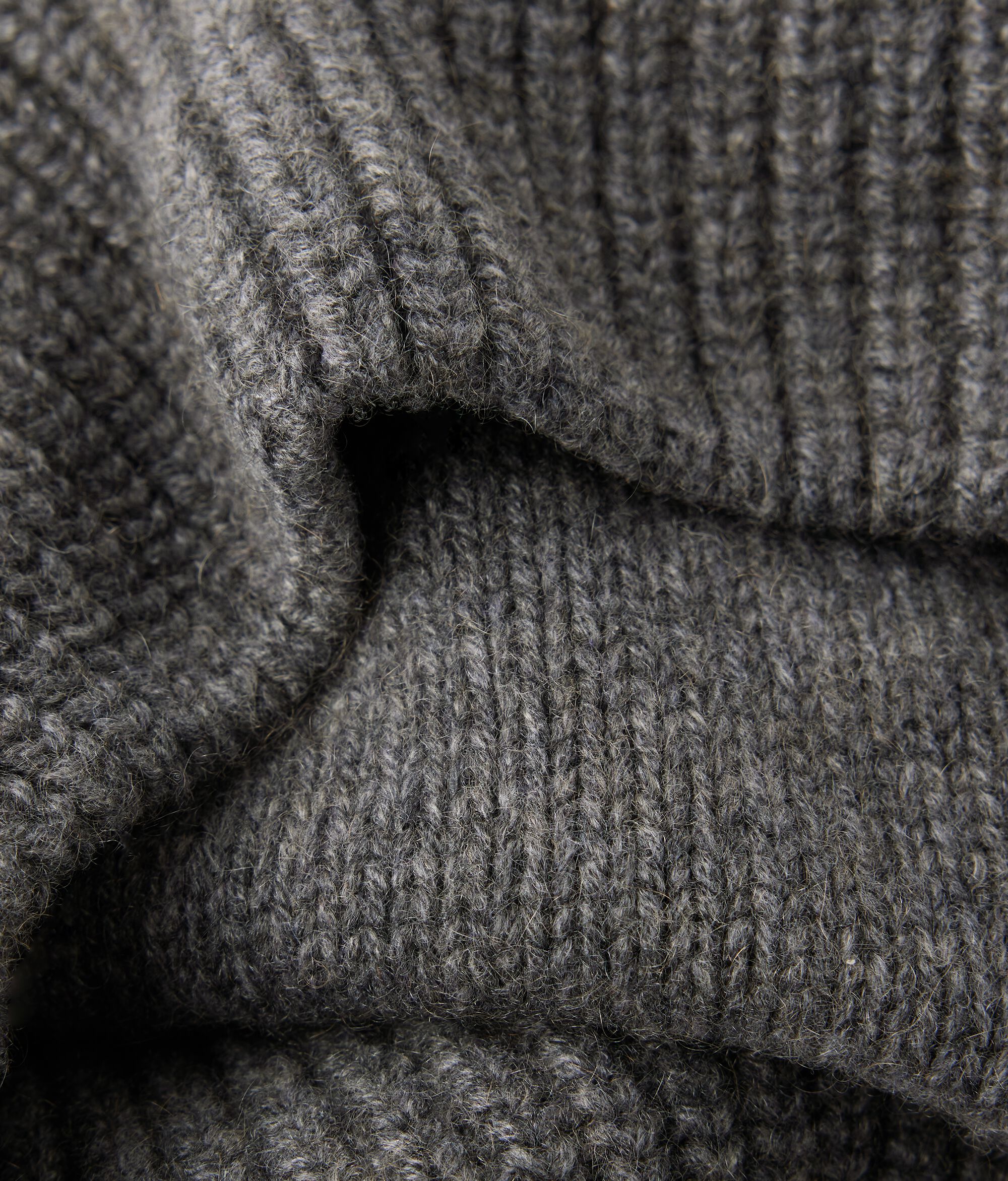 Капюшон из ультрамягкого кашемира