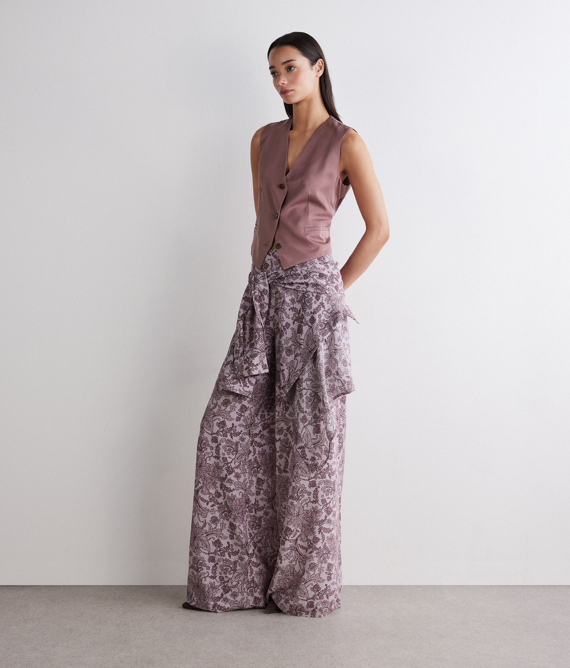 Weste aus mattem Satin