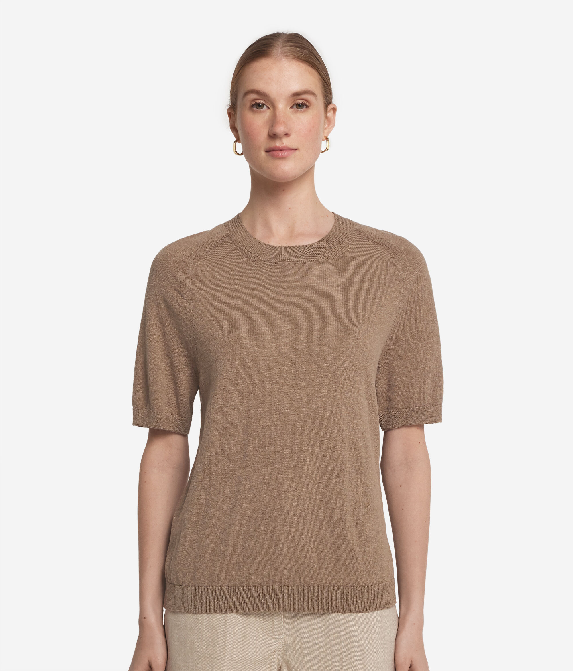 Tricou cu guler la baza gâtului Twist