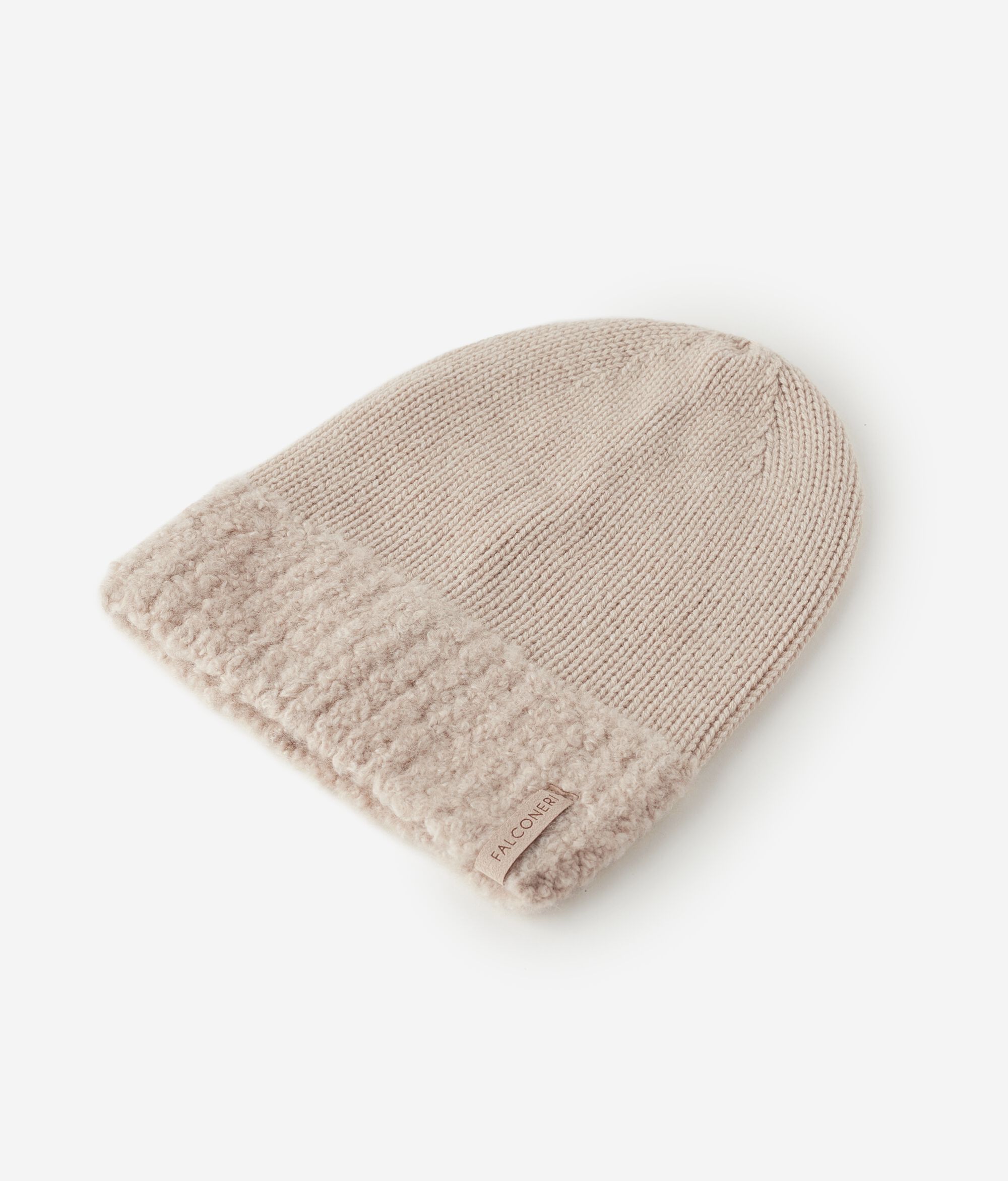 Шапка из ультрамягкого кашемира с отделкой букле