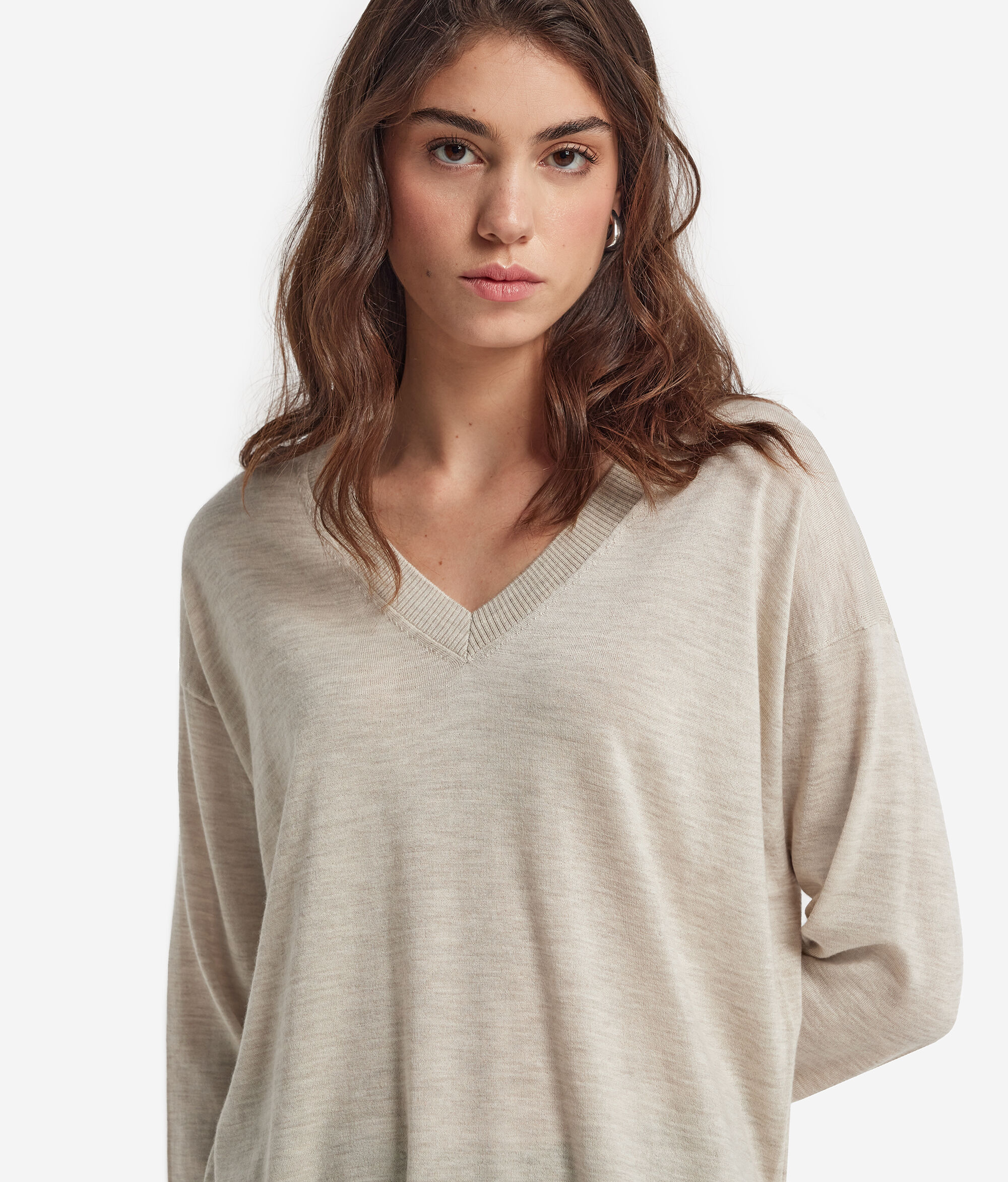 Pullover mit V-Ausschnitt und Schlitzen aus Kaschmir